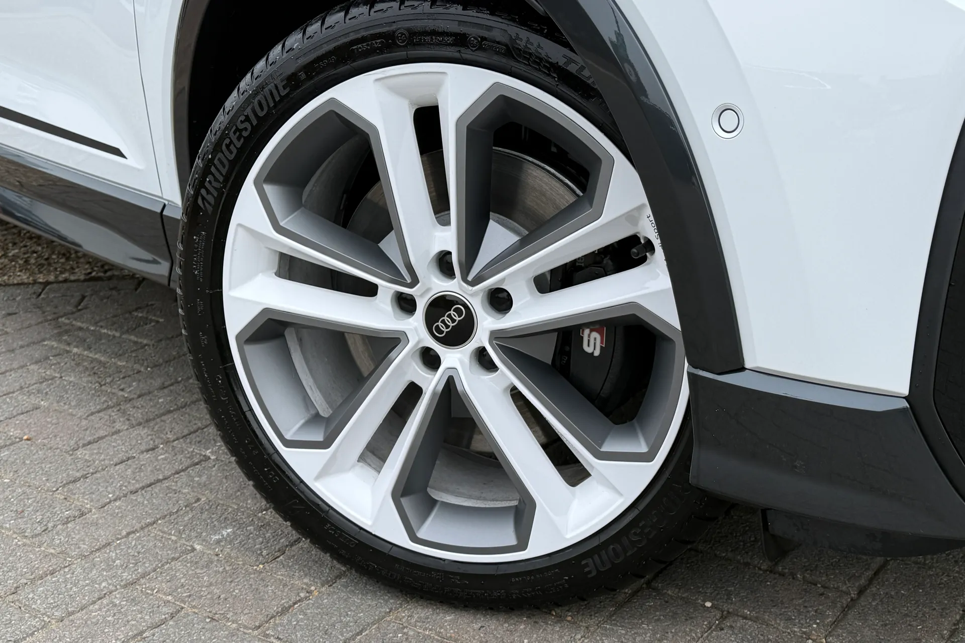 Audi Q2 thumbnail image number 7