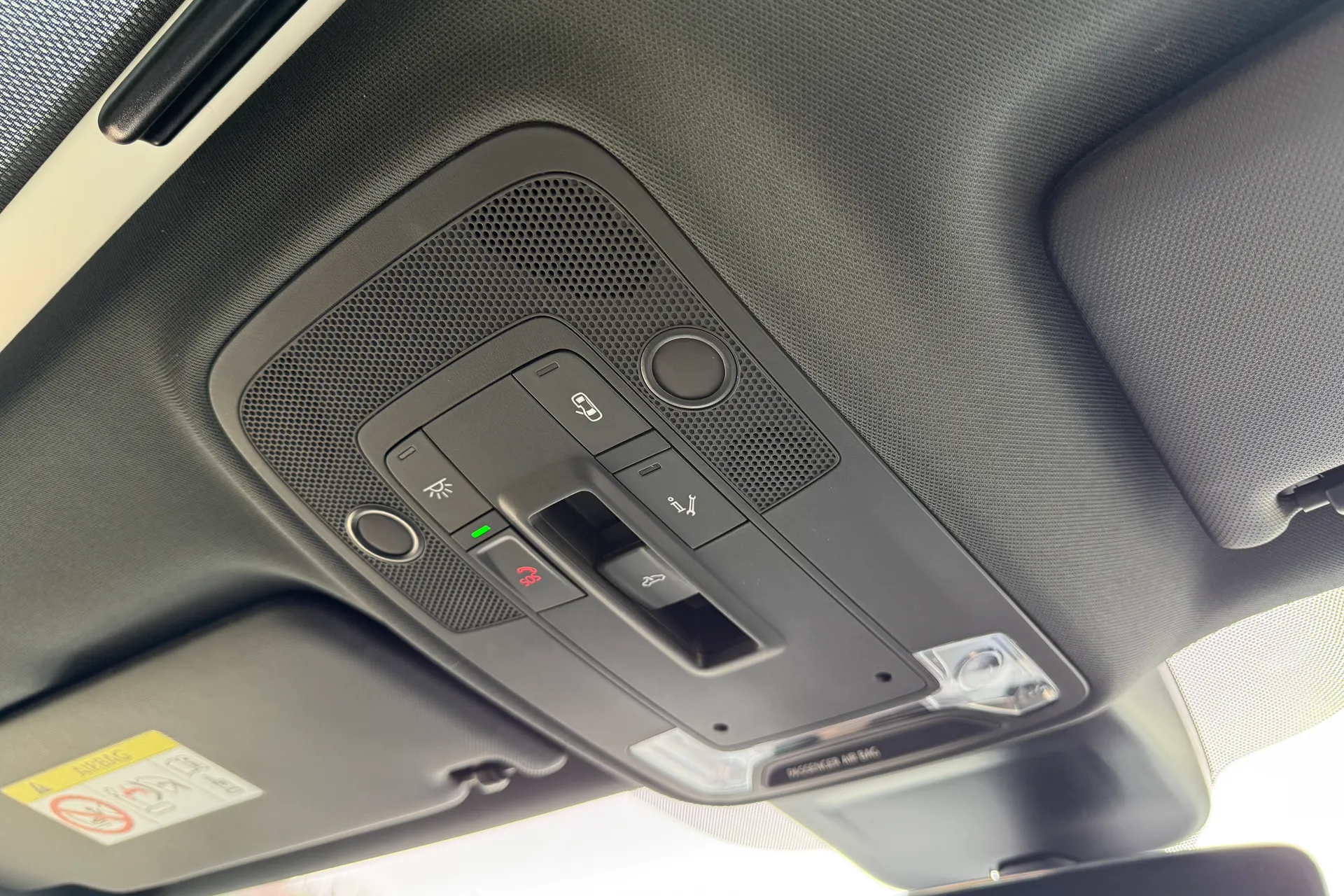 Audi Q2 thumbnail image number 23