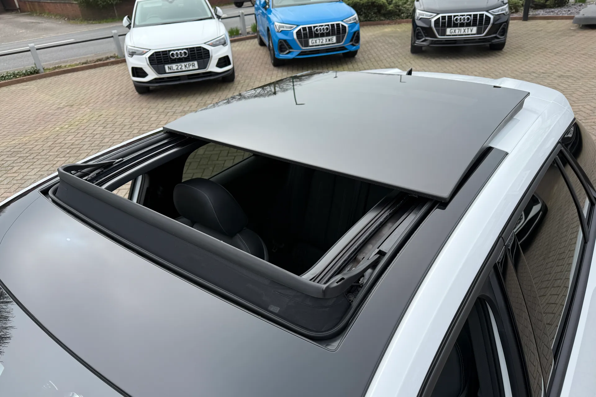 Audi Q2 thumbnail image number 8