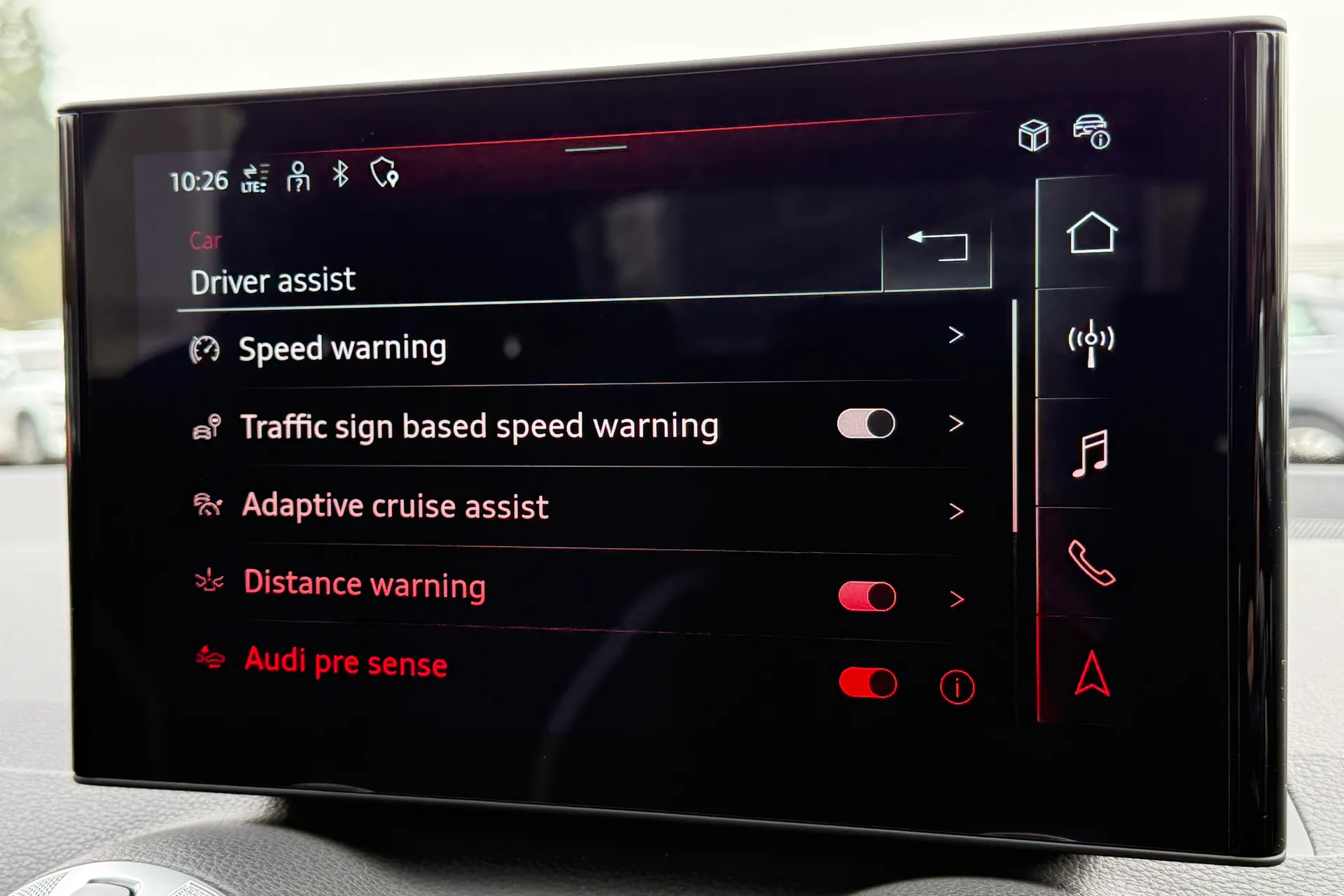 Audi Q2 thumbnail image number 11