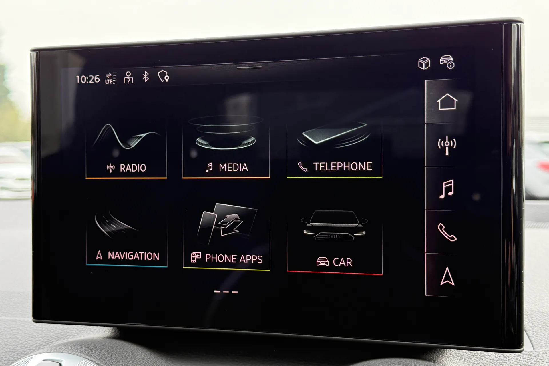 Audi Q2 thumbnail image number 15