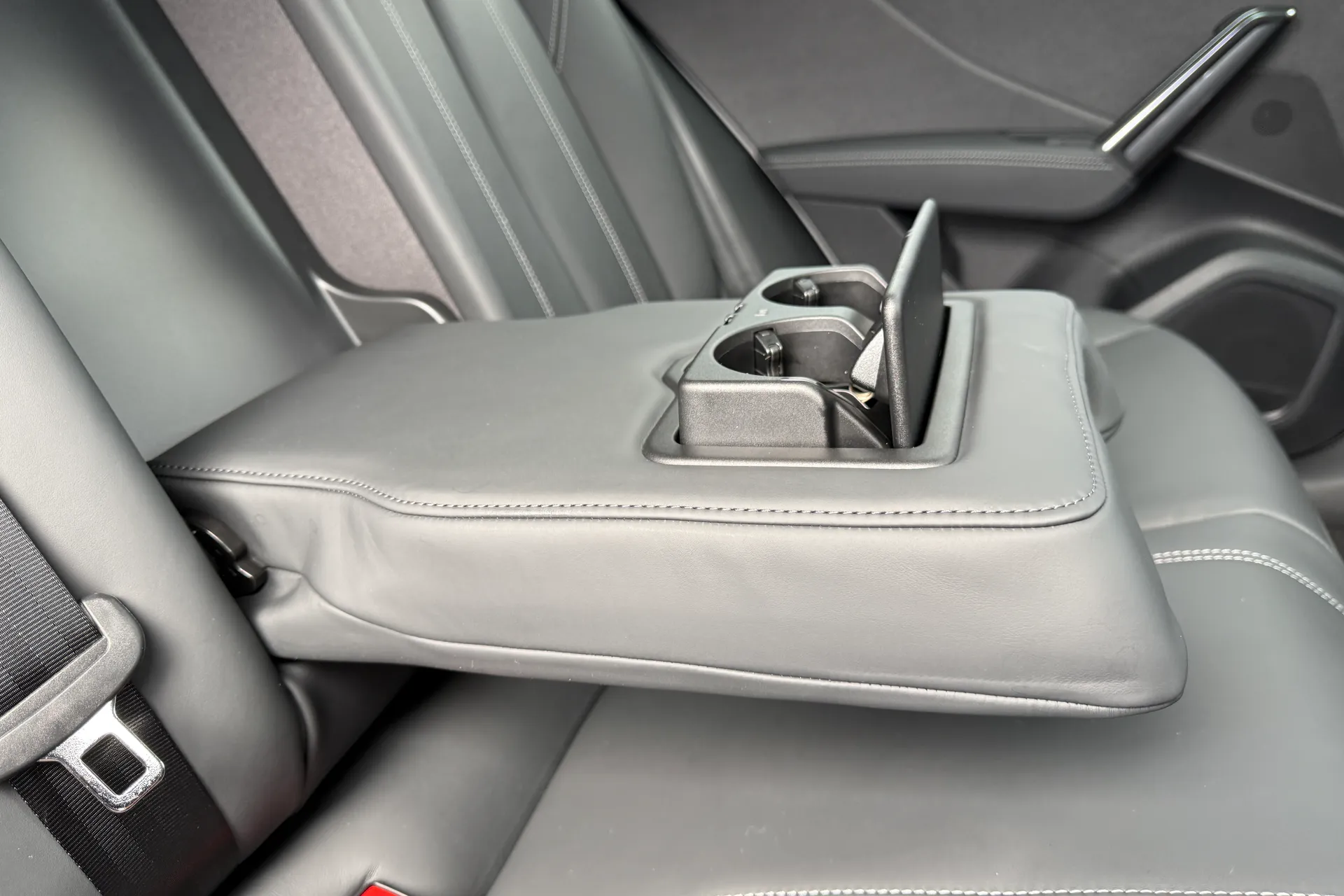 Audi Q2 thumbnail image number 52