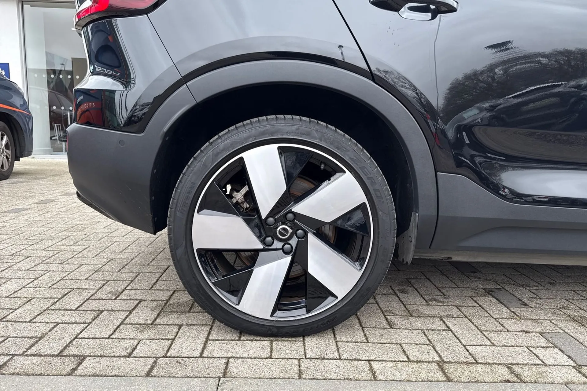 Volvo C40 thumbnail image number 14