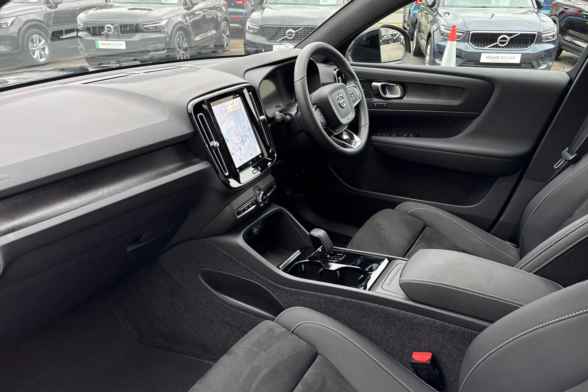 Volvo C40 thumbnail image number 27