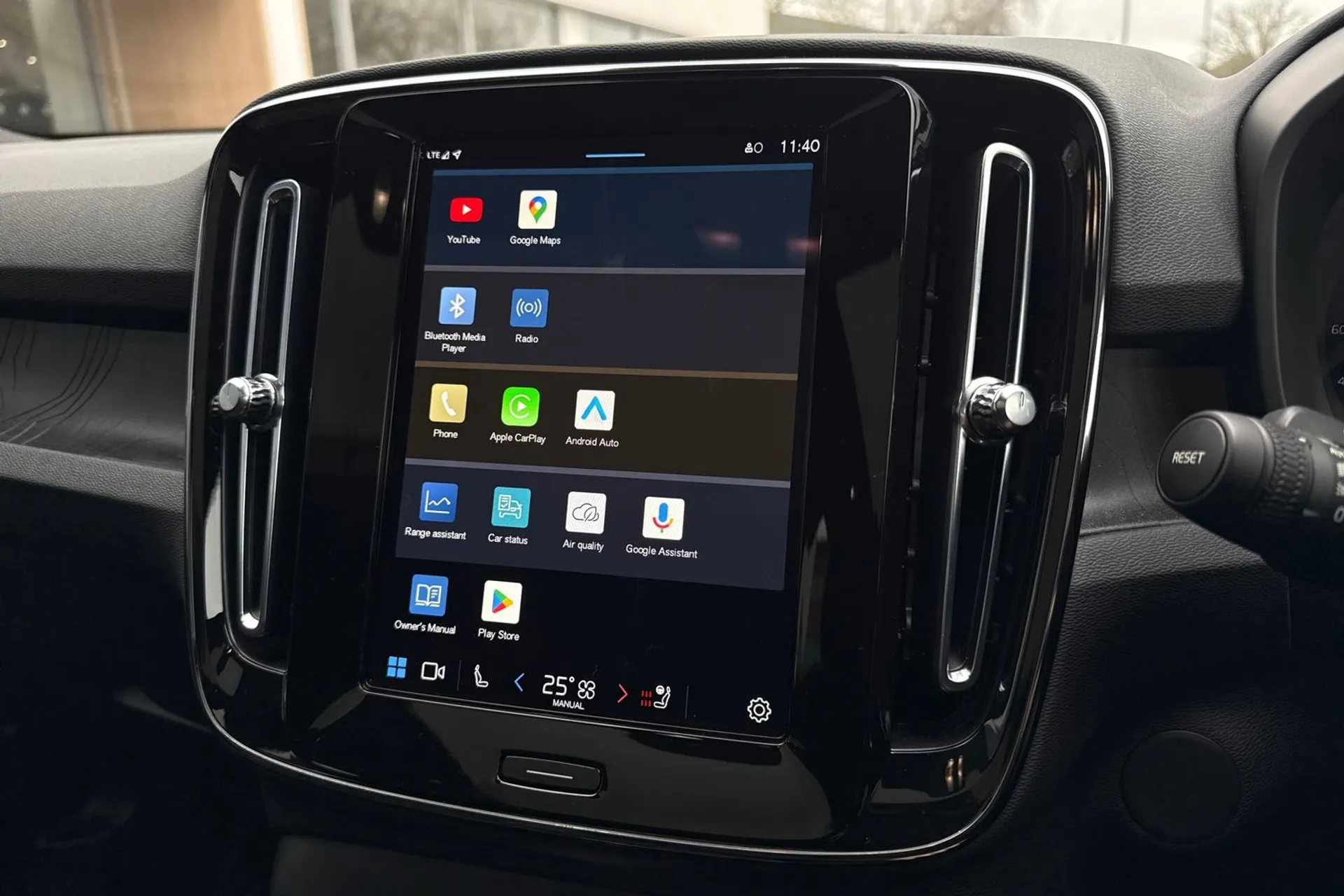 Volvo C40 thumbnail image number 41