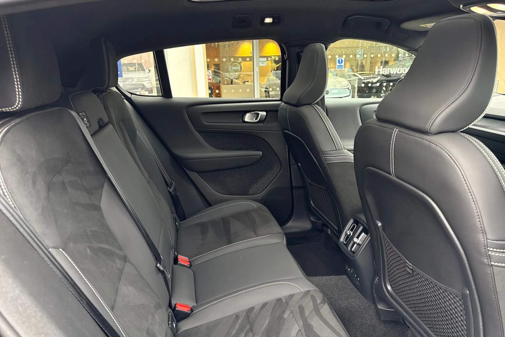 Volvo C40 thumbnail image number 23