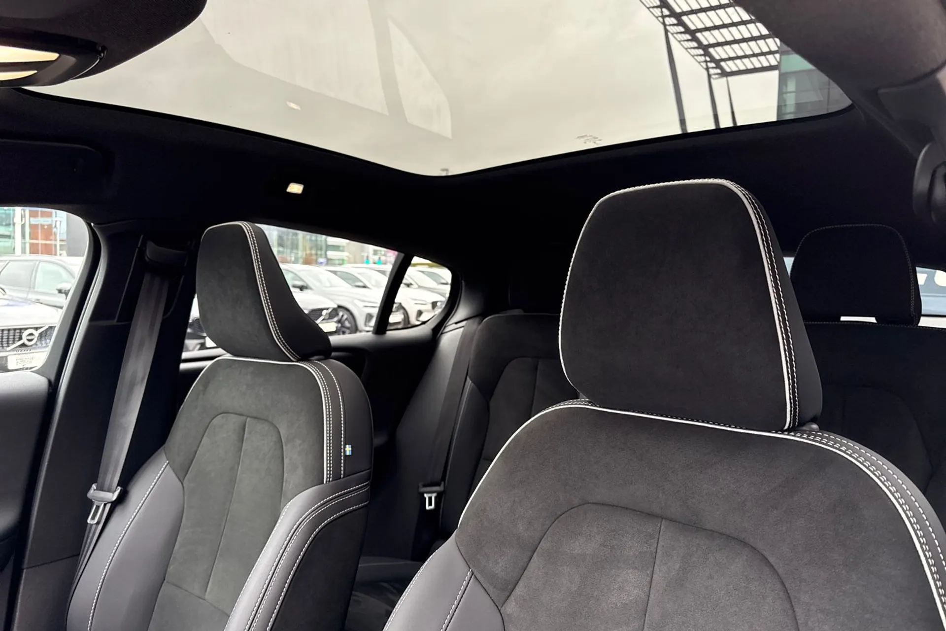 Volvo C40 thumbnail image number 29