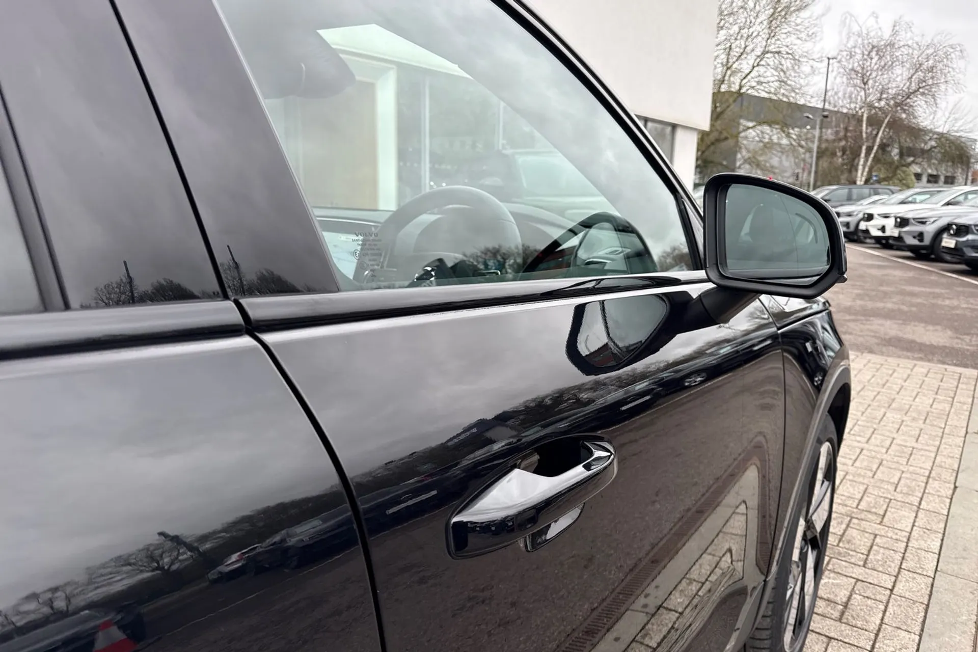 Volvo C40 thumbnail image number 17