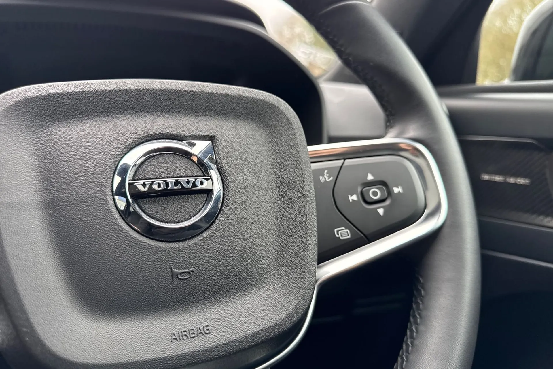 Volvo C40 thumbnail image number 37