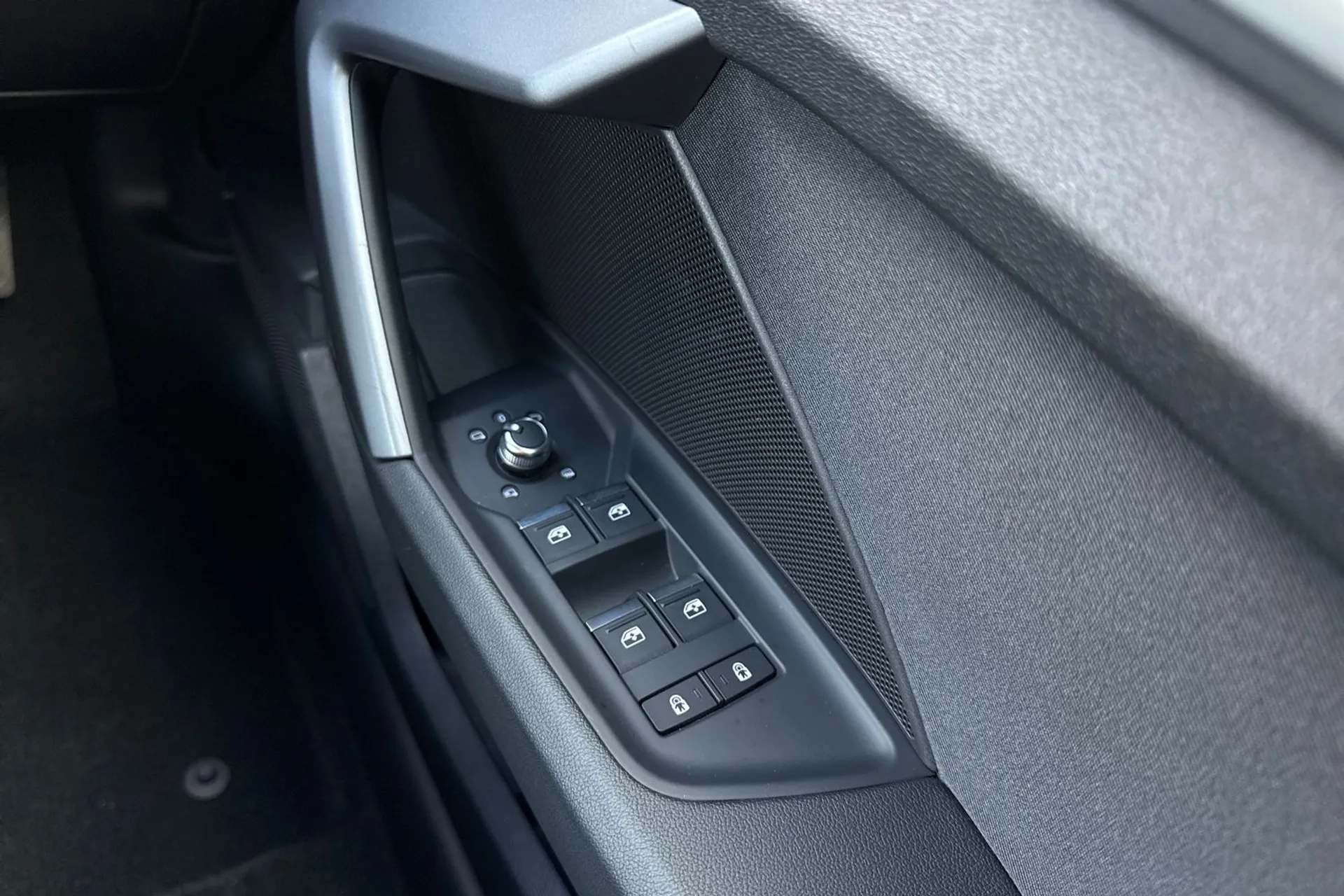 Audi A3 thumbnail image number 31