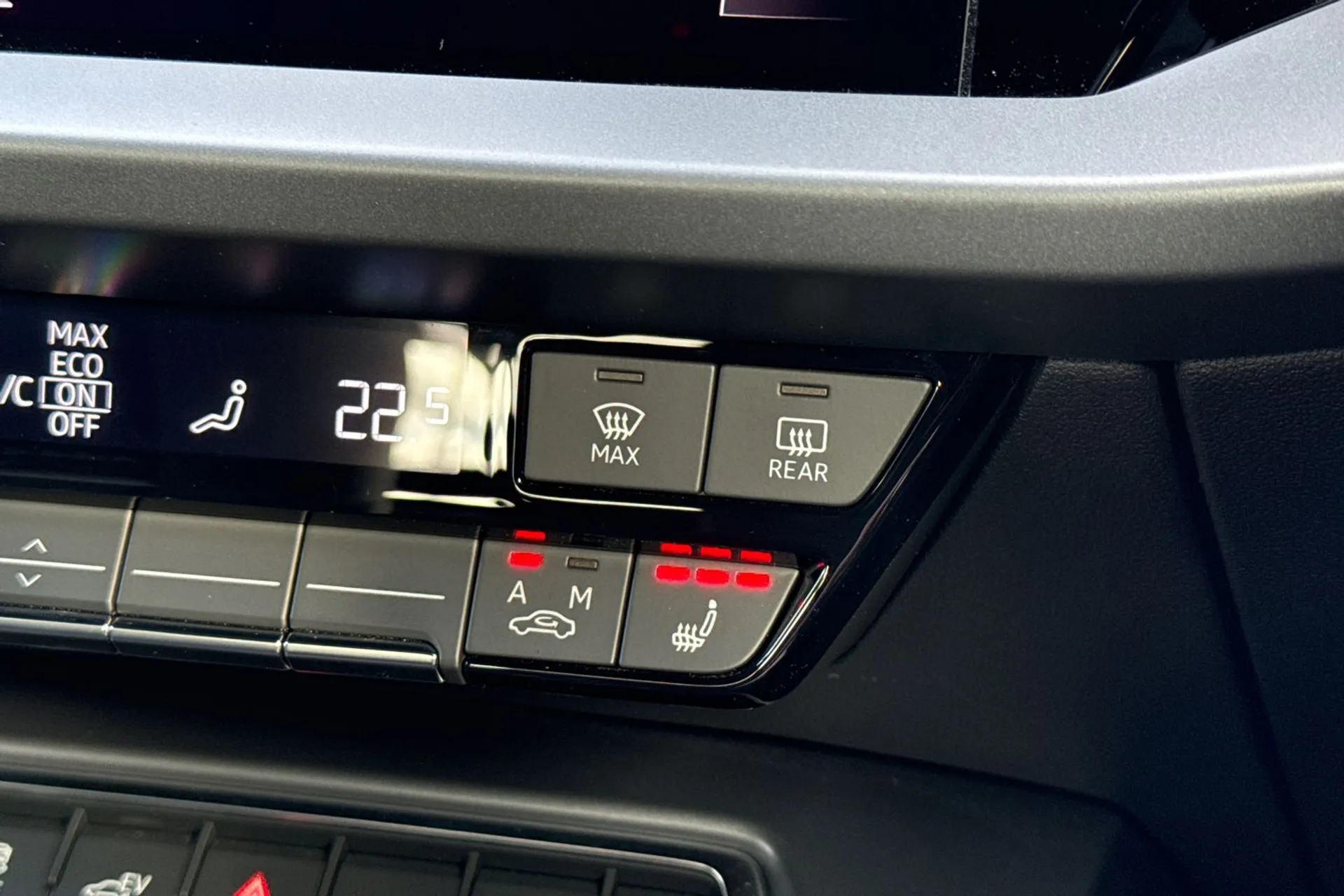 Audi A3 thumbnail image number 25