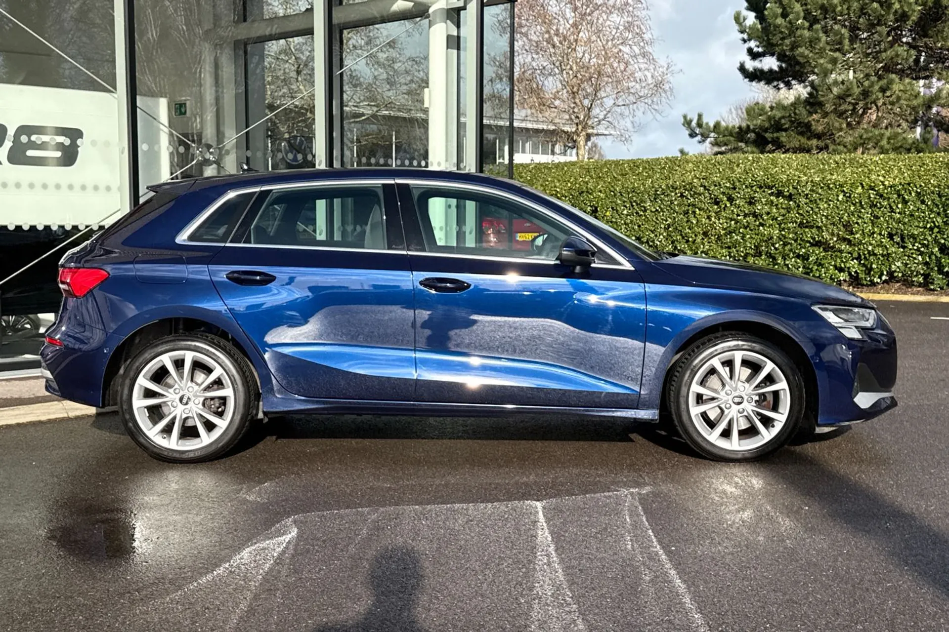 Audi A3 thumbnail image number 2