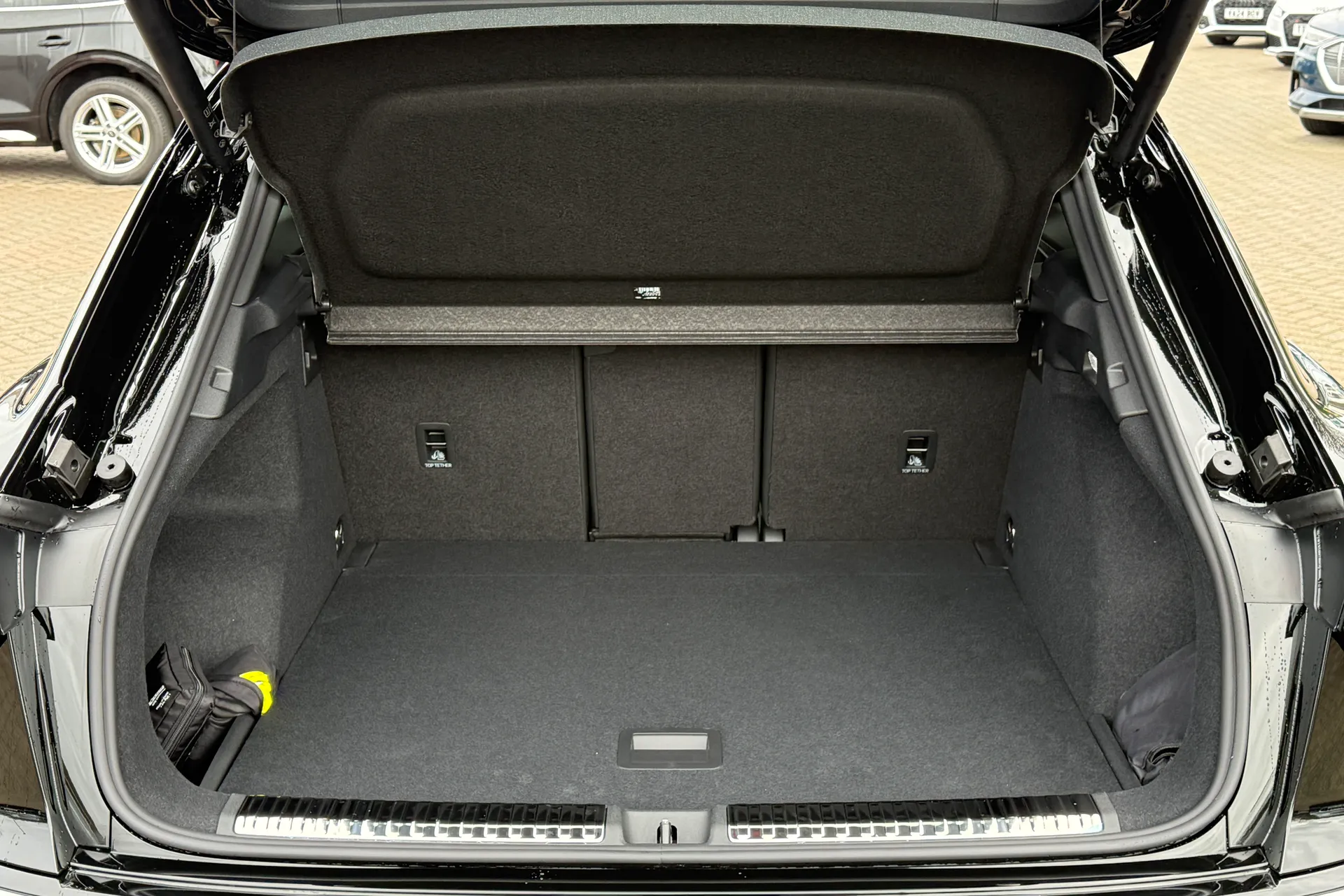 Audi Q3 thumbnail image number 39