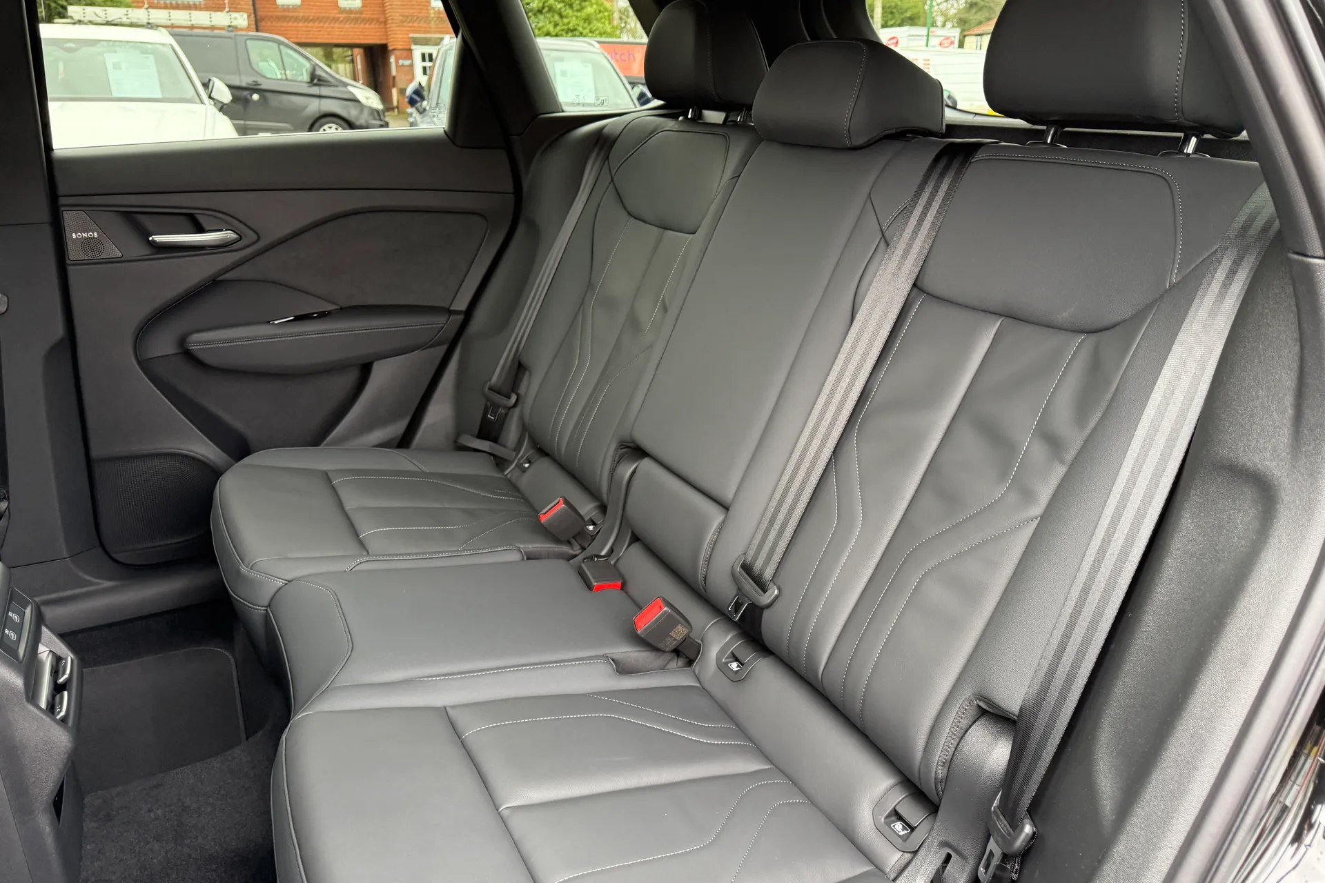 Audi Q3 thumbnail image number 48