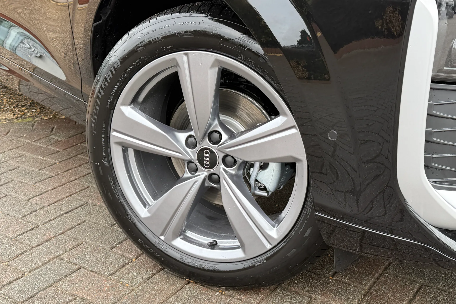 Audi Q3 thumbnail image number 7
