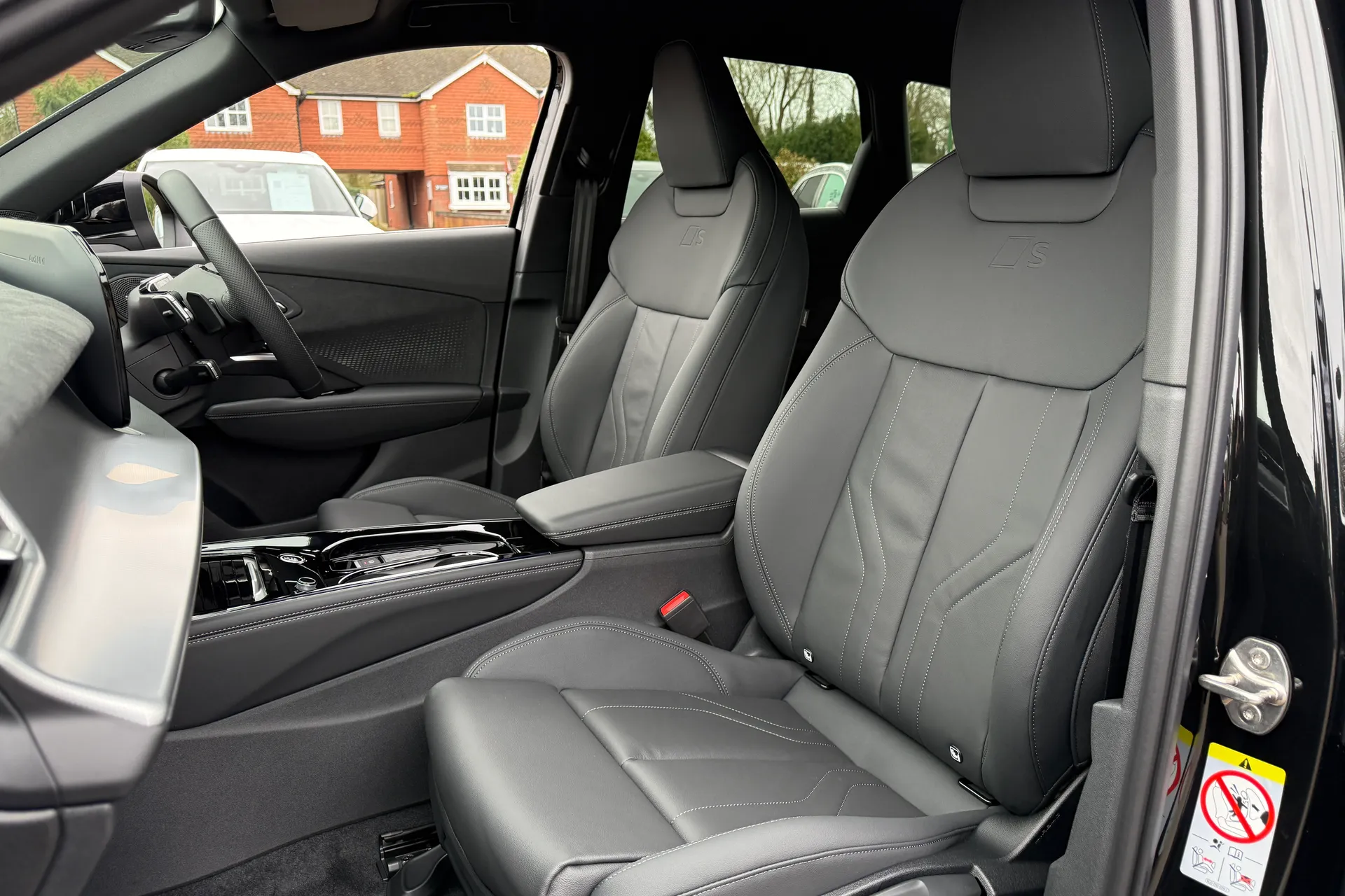 Audi Q3 thumbnail image number 34
