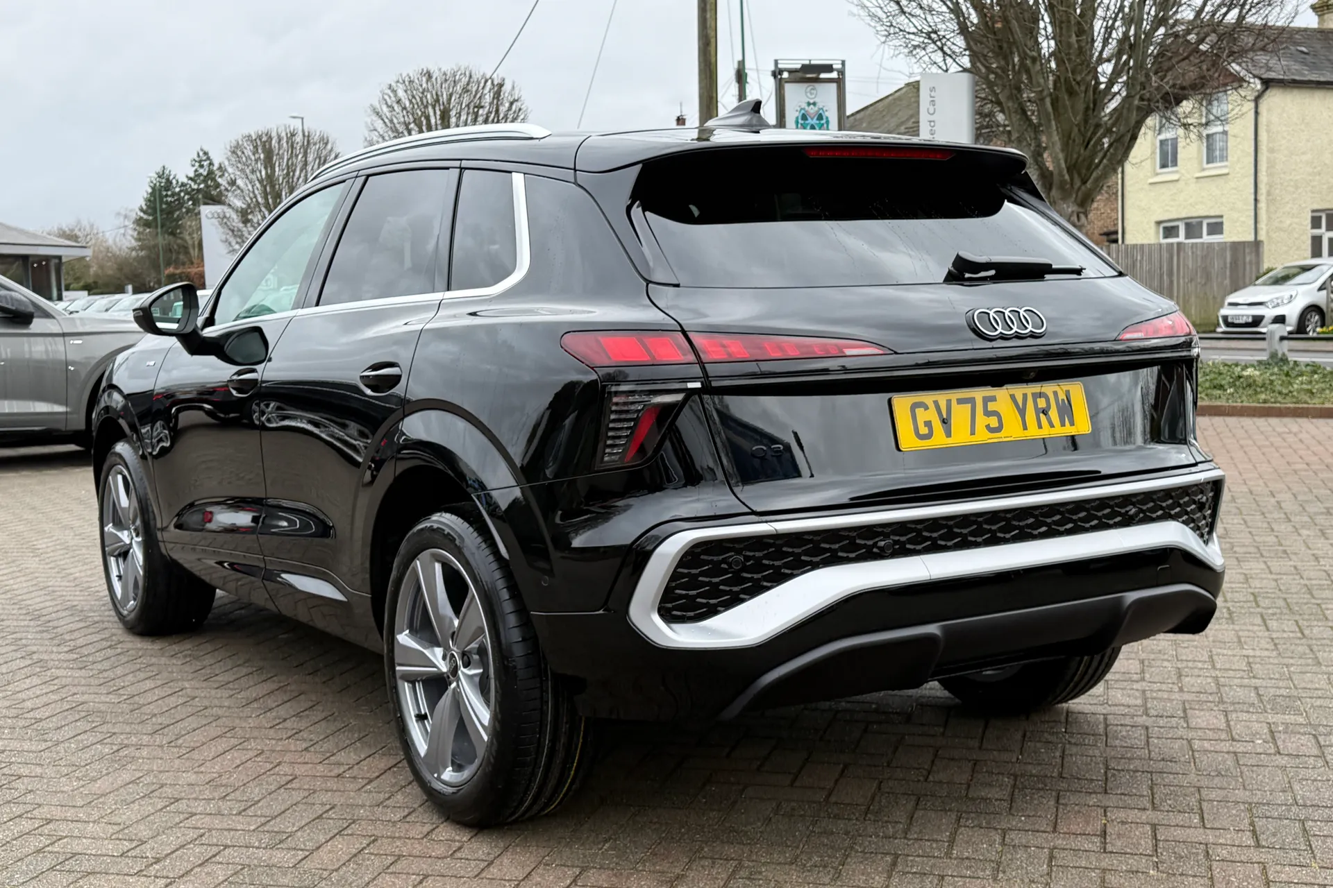 Audi Q3 thumbnail image number 38