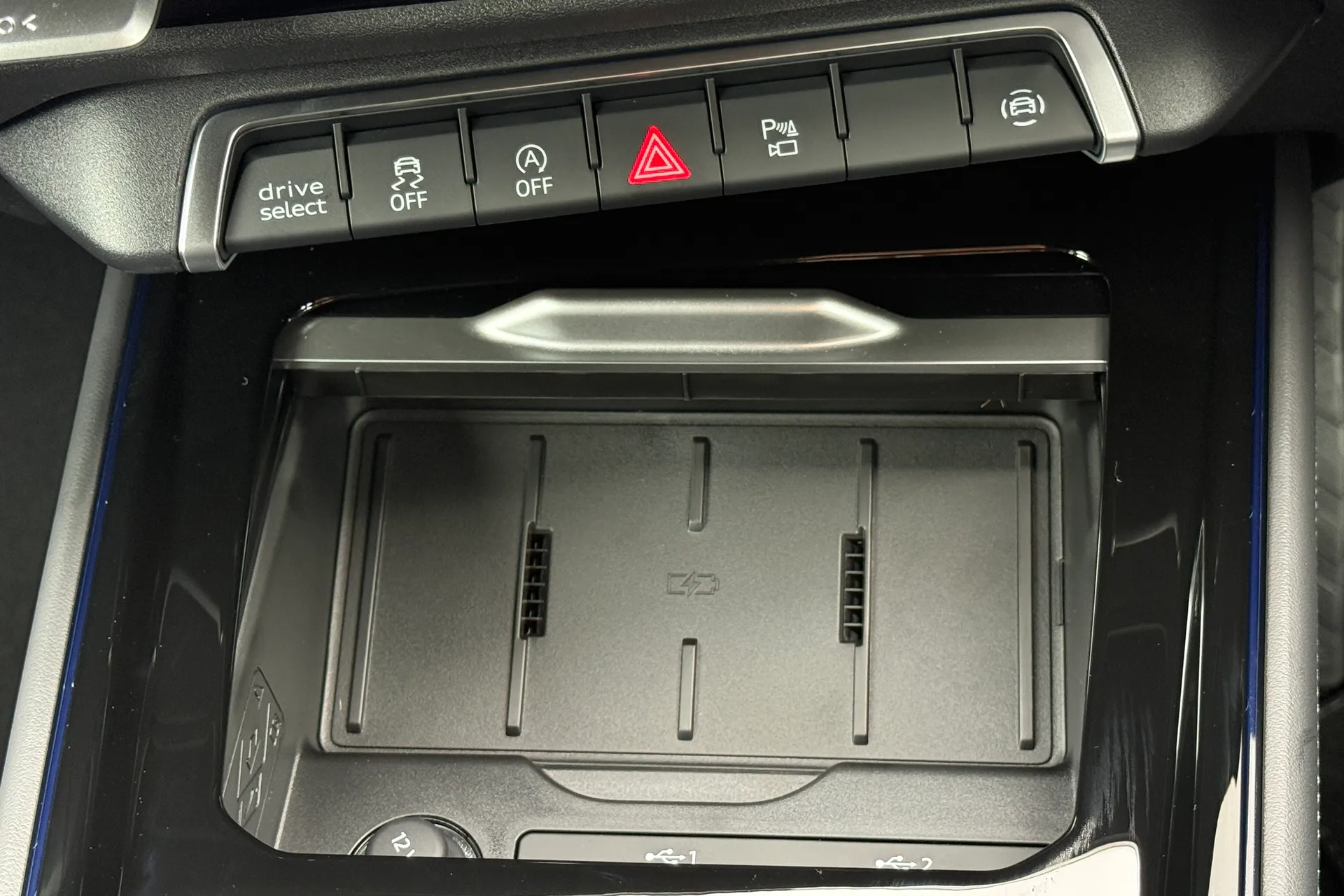 Audi Q3 thumbnail image number 18