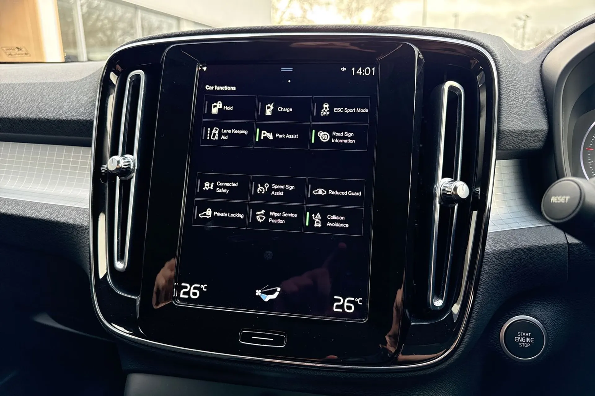 Volvo XC40 thumbnail image number 40