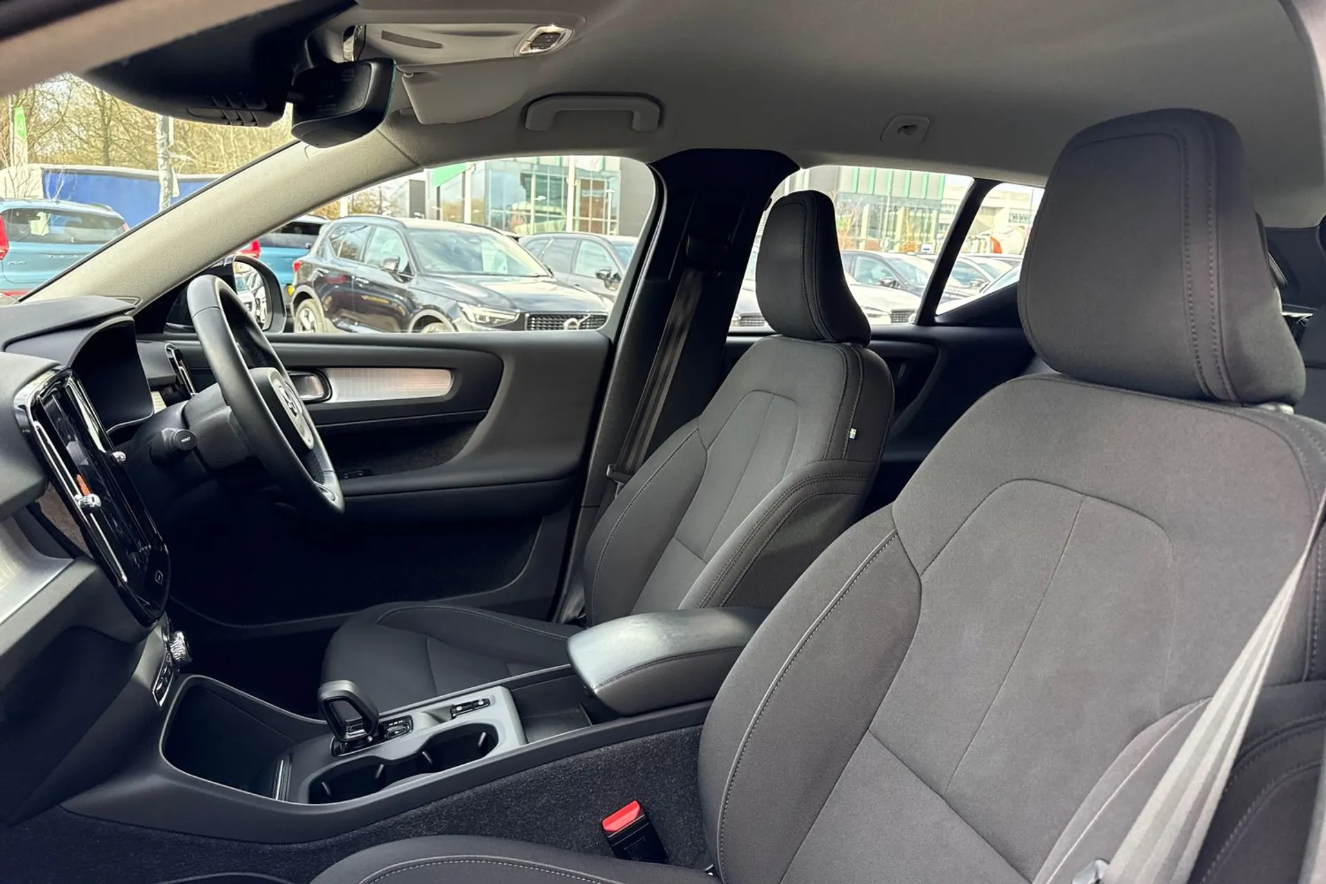 Volvo XC40 thumbnail image number 28