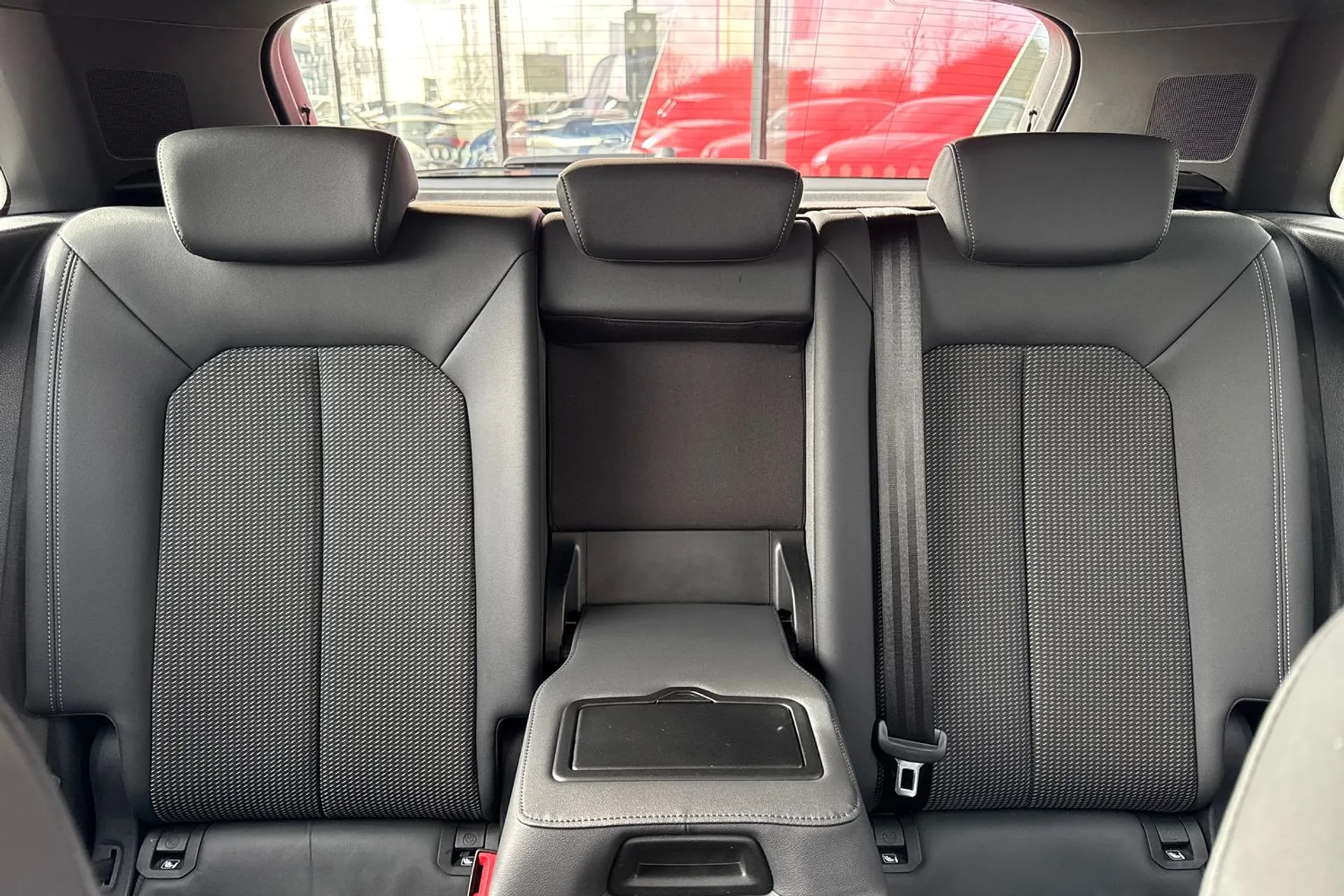 Audi Q3 thumbnail image number 47