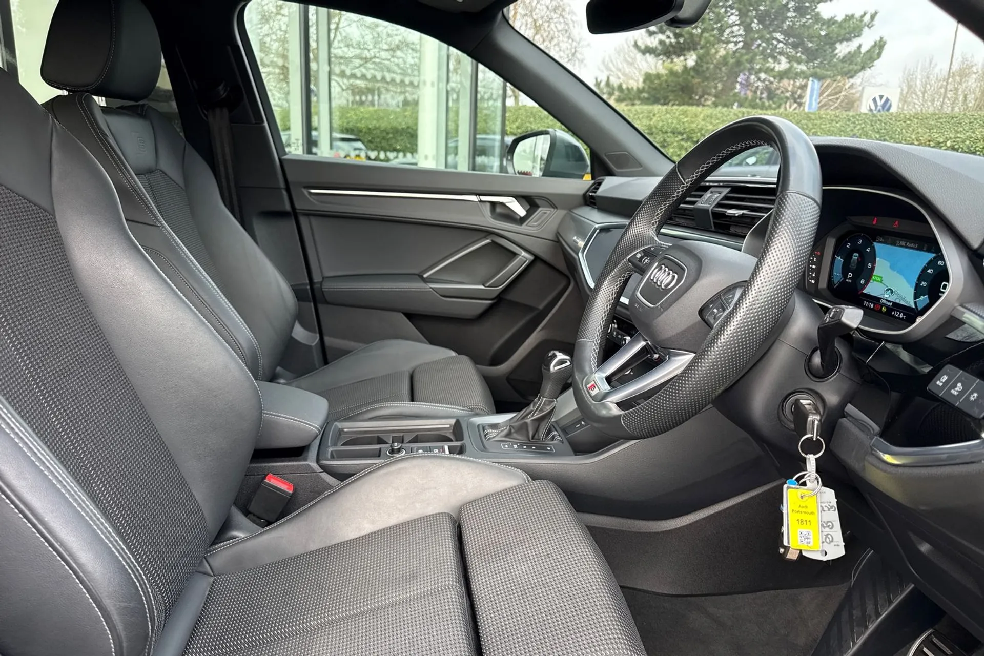 Audi Q3 thumbnail image number 44