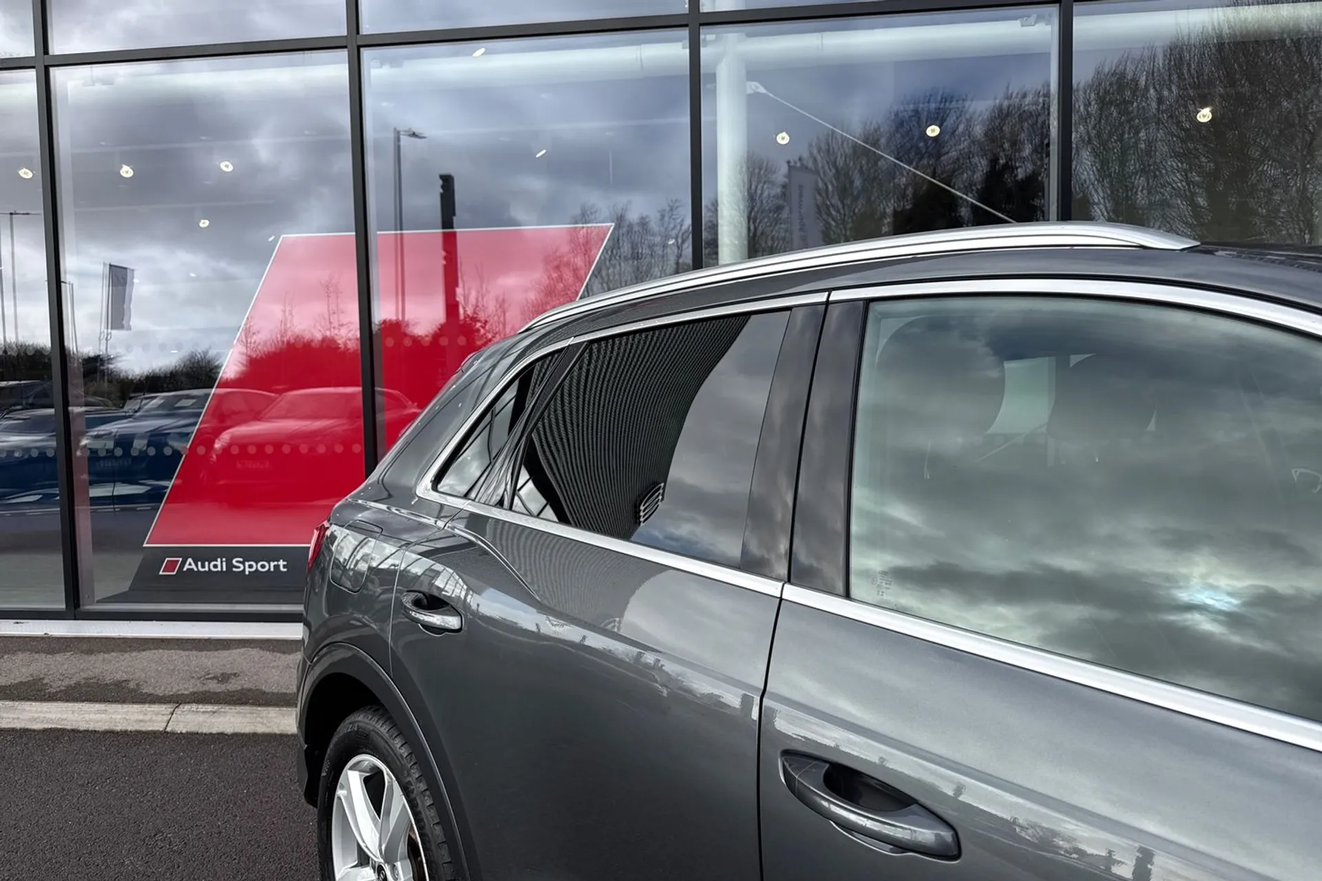 Audi Q3 thumbnail image number 27