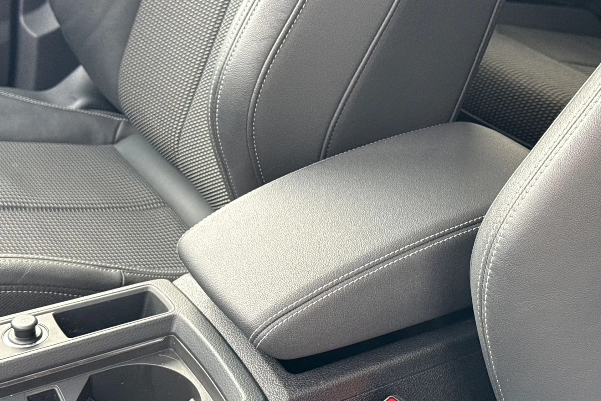 Audi Q3 thumbnail image number 41