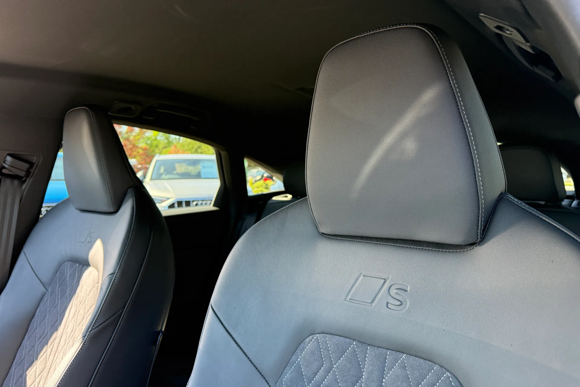 Audi A5 thumbnail image number 36
