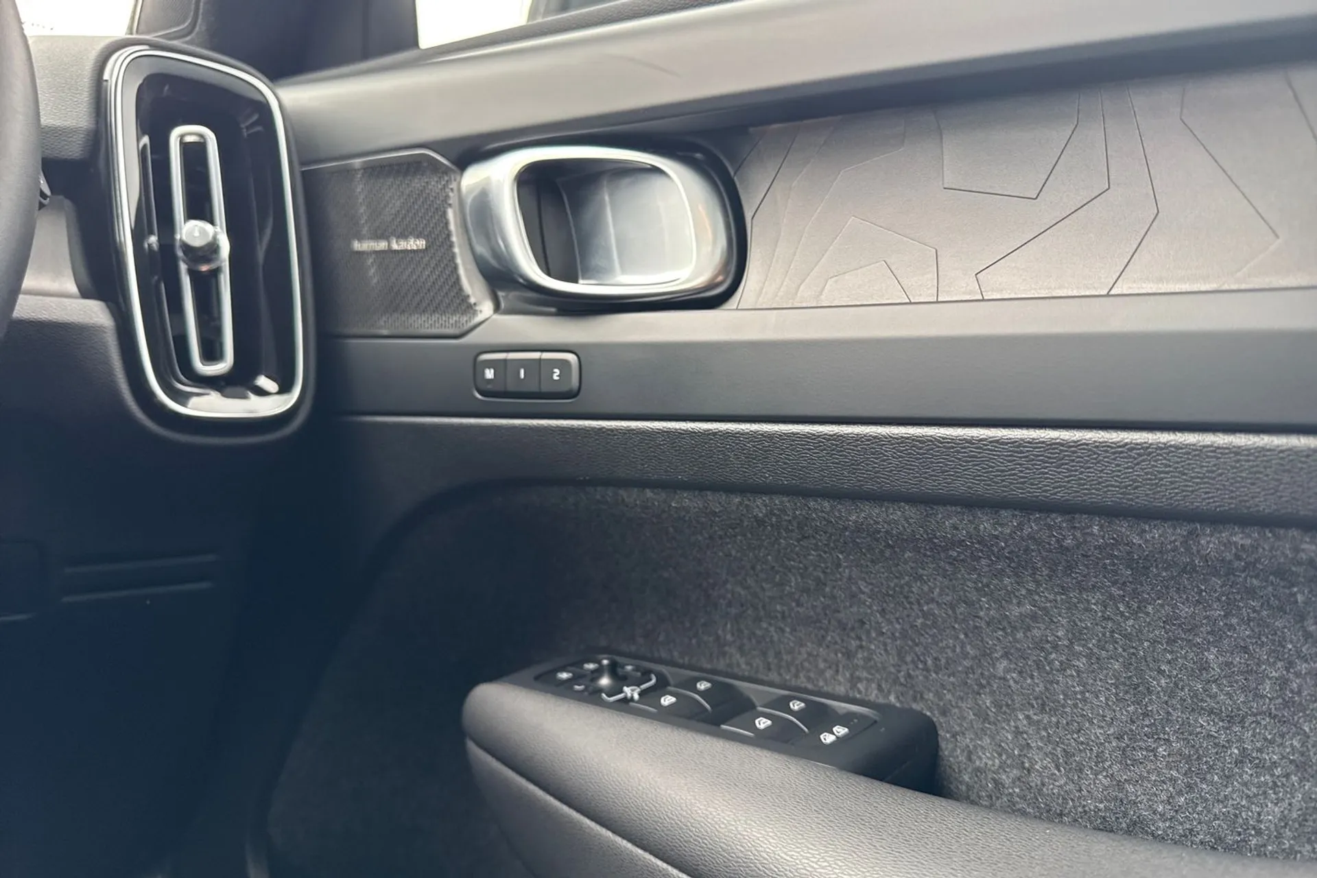 Volvo XC40 thumbnail image number 42