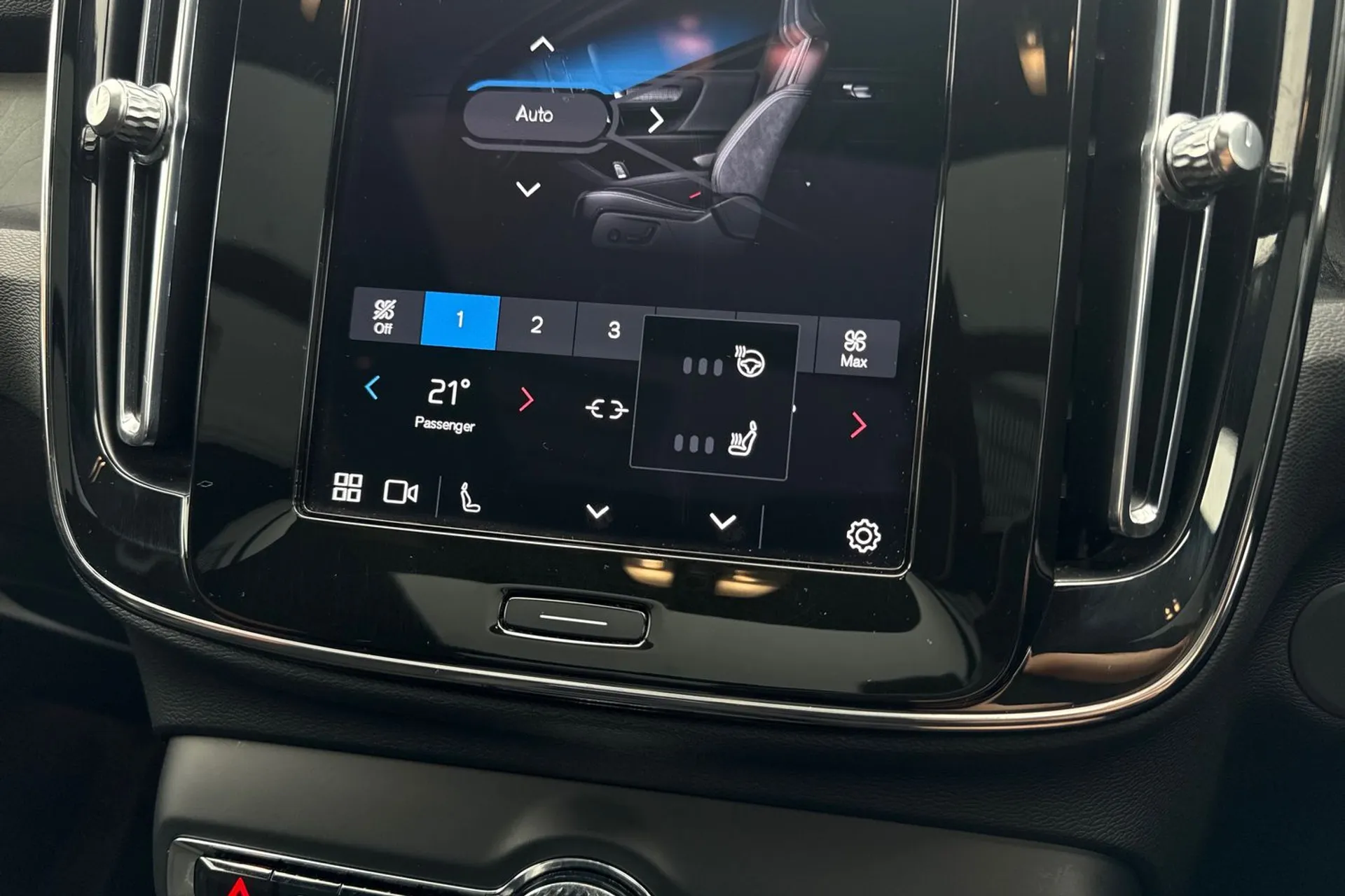 Volvo XC40 thumbnail image number 40