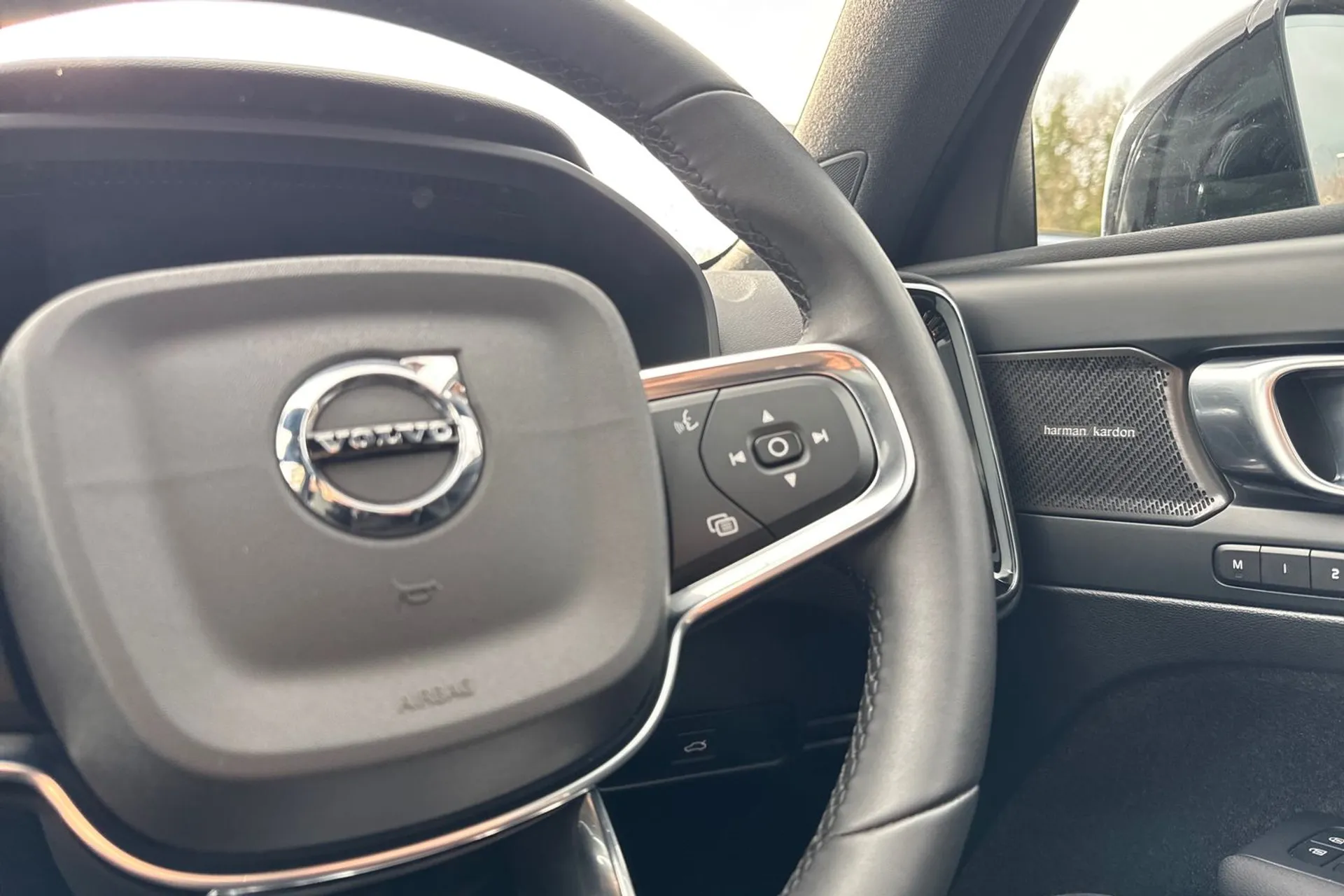 Volvo XC40 thumbnail image number 37