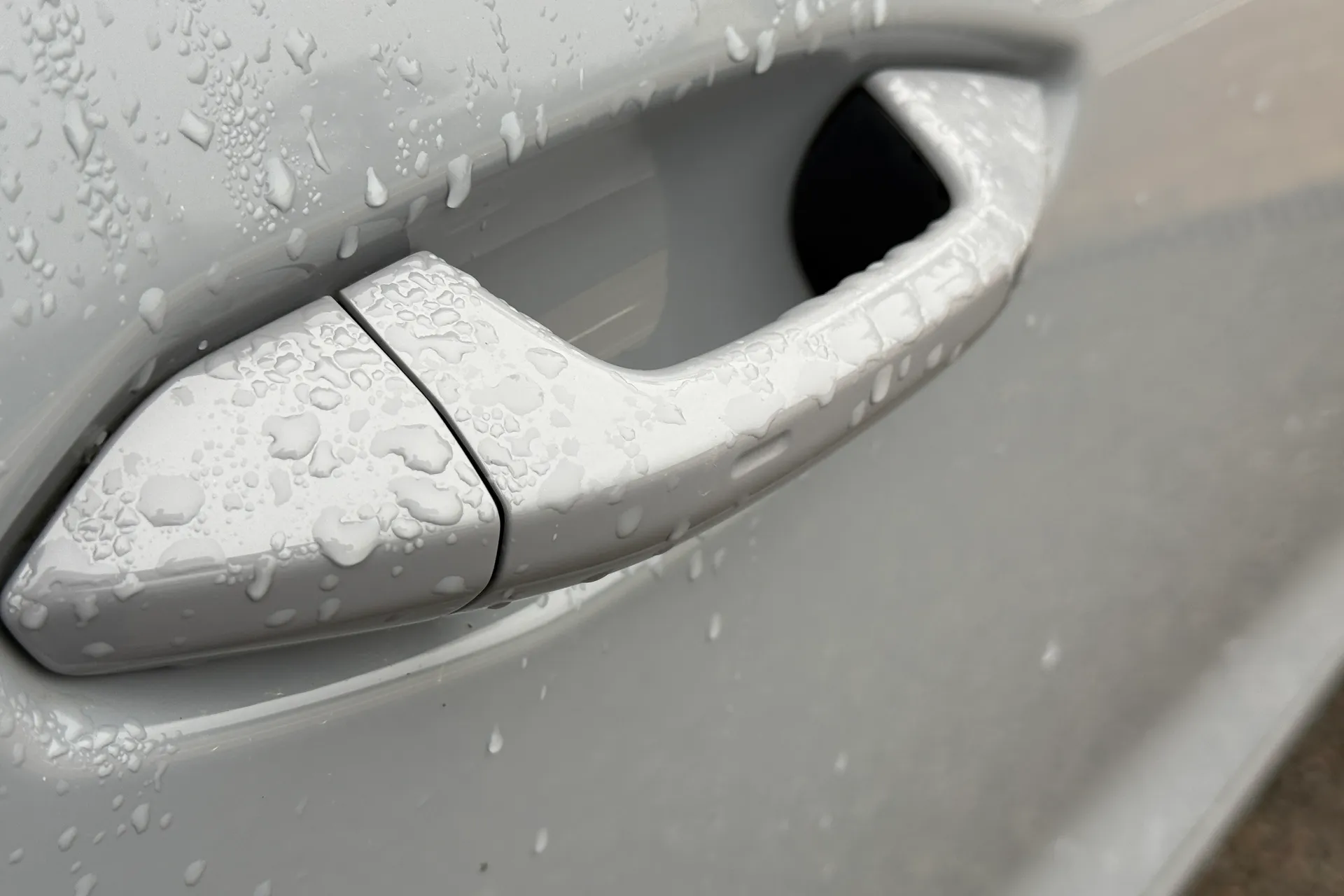 Audi Q4 thumbnail image number 9