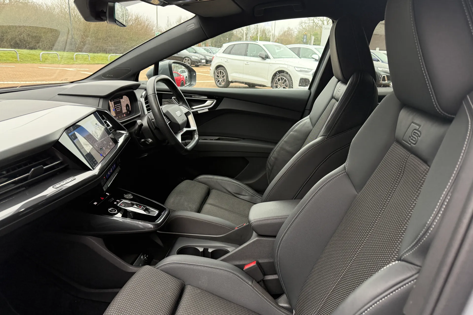 Audi Q4 thumbnail image number 50