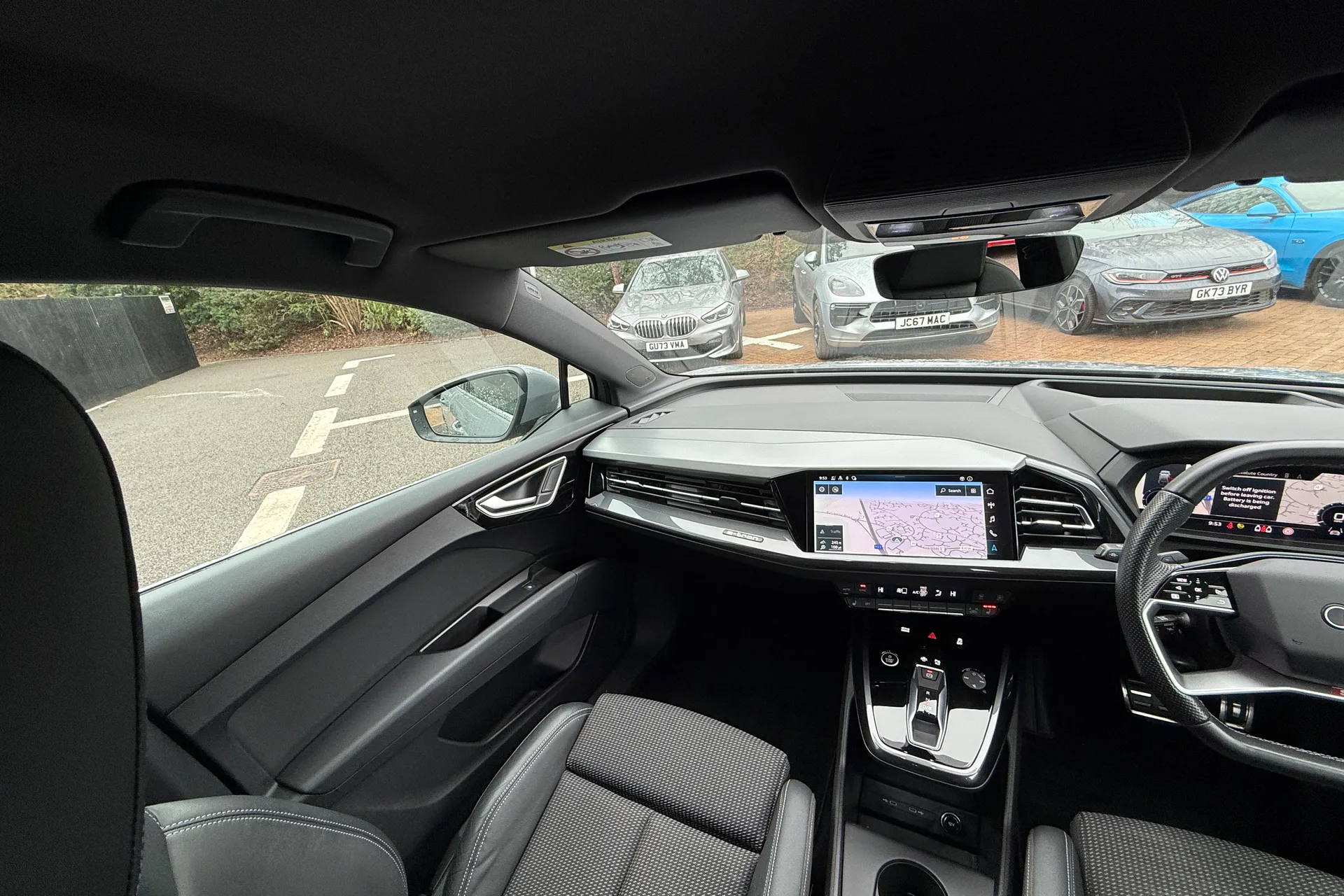 Audi Q4 thumbnail image number 31