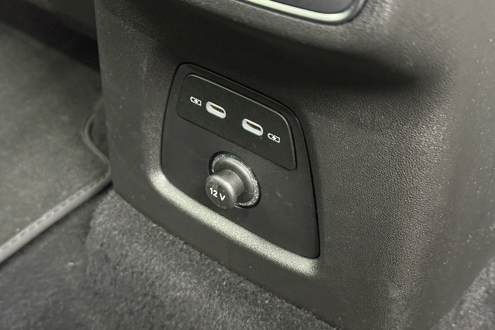 Audi Q4 thumbnail image number 35