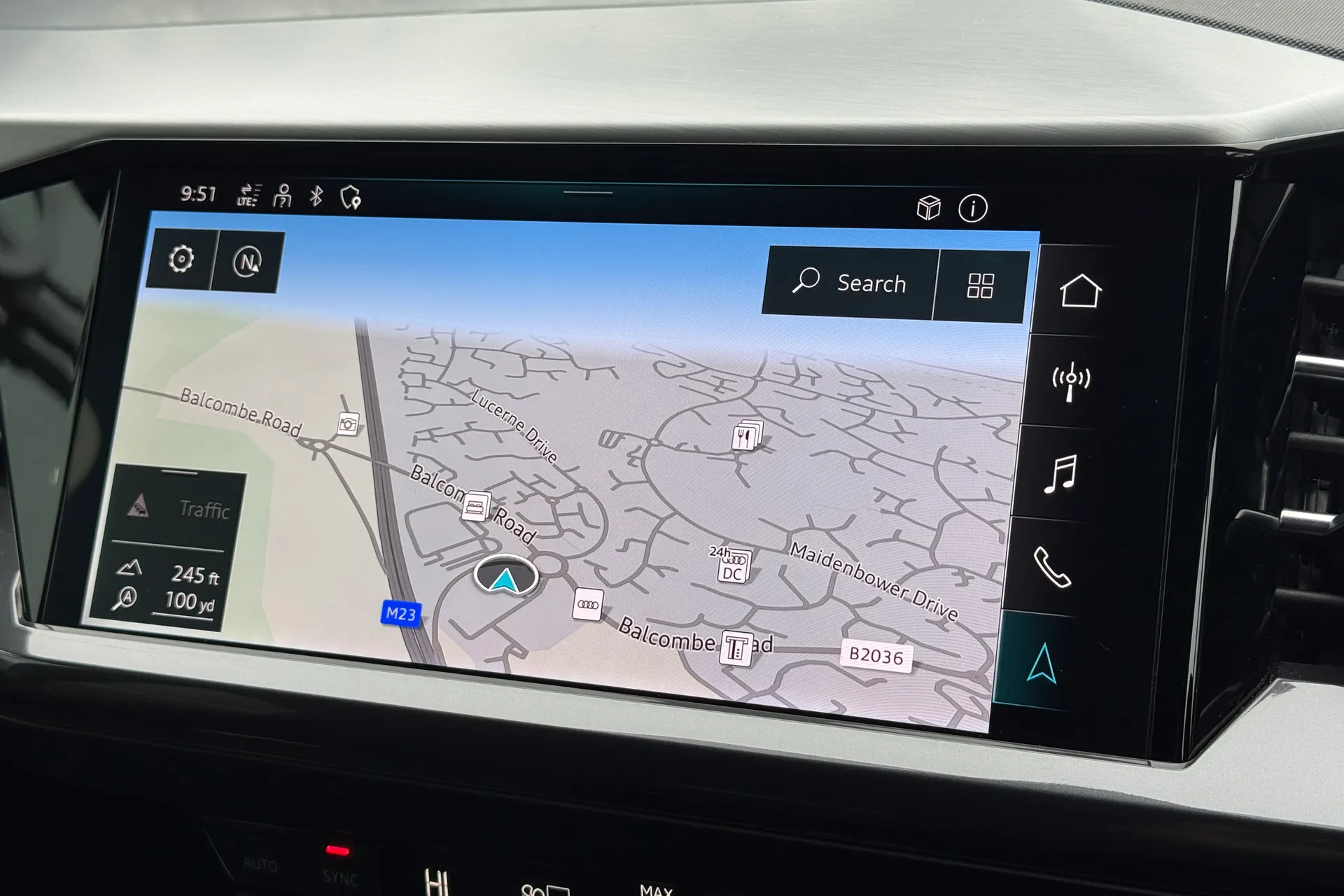 Audi Q4 thumbnail image number 3