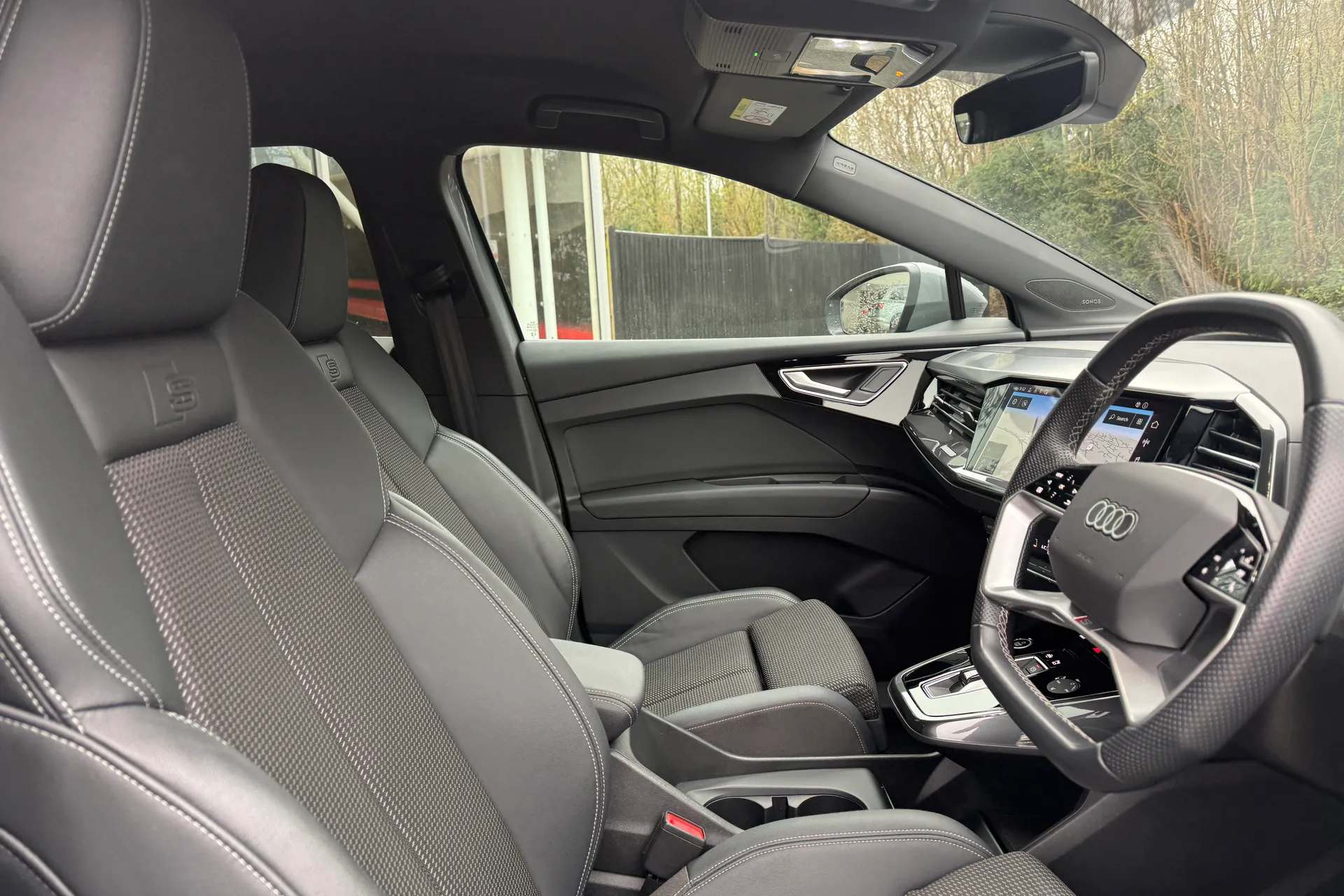 Audi Q4 thumbnail image number 25