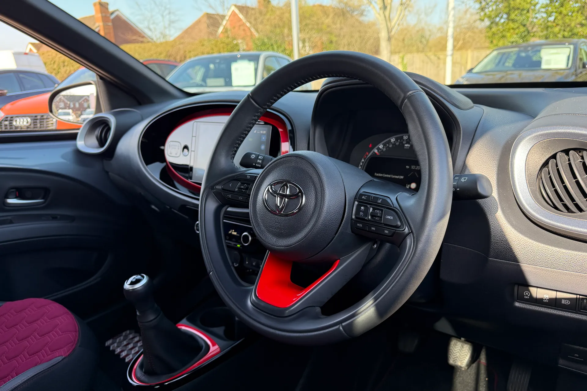 TOYOTA AYGO X thumbnail image number 23