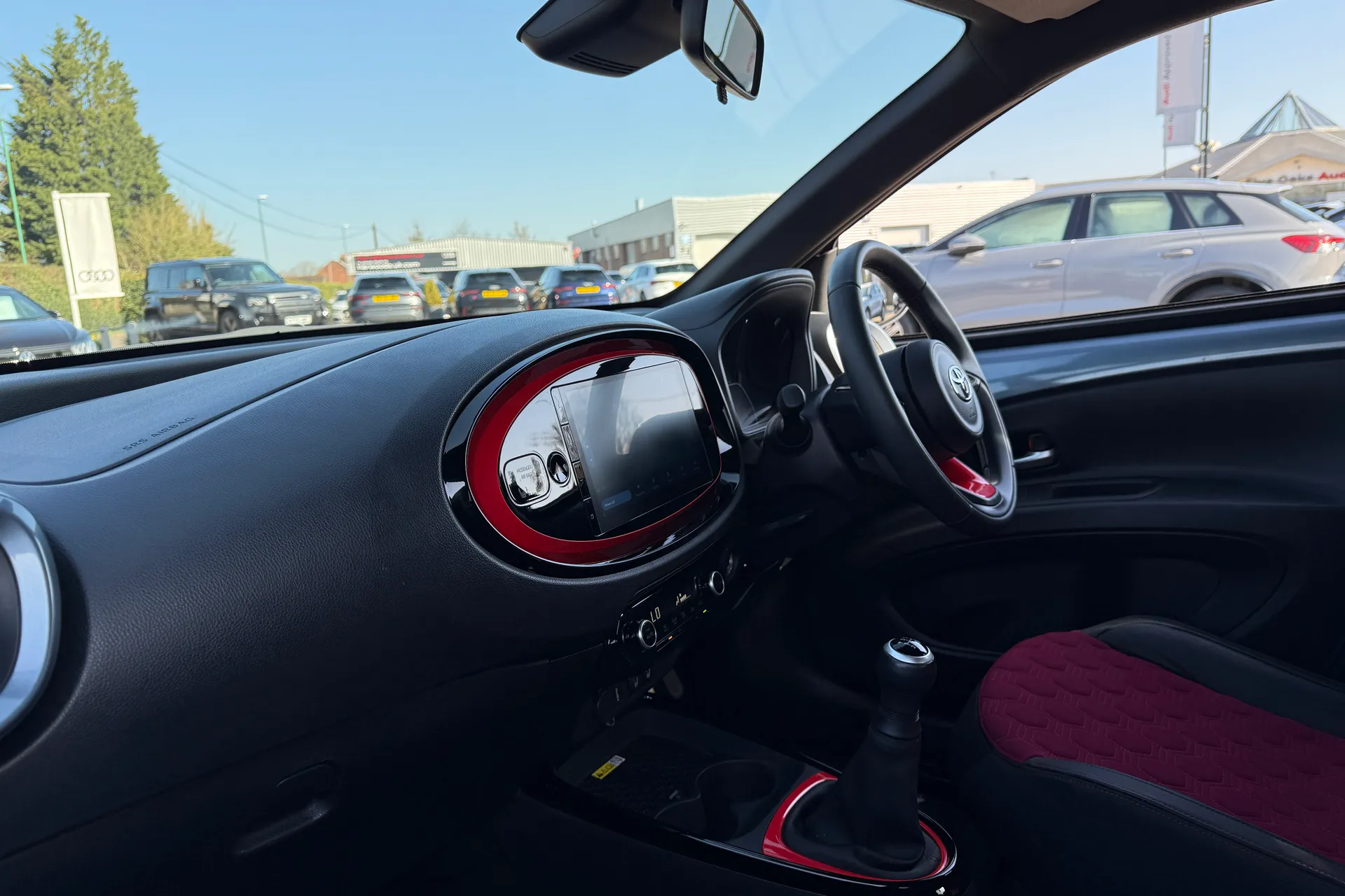 TOYOTA AYGO X thumbnail image number 24