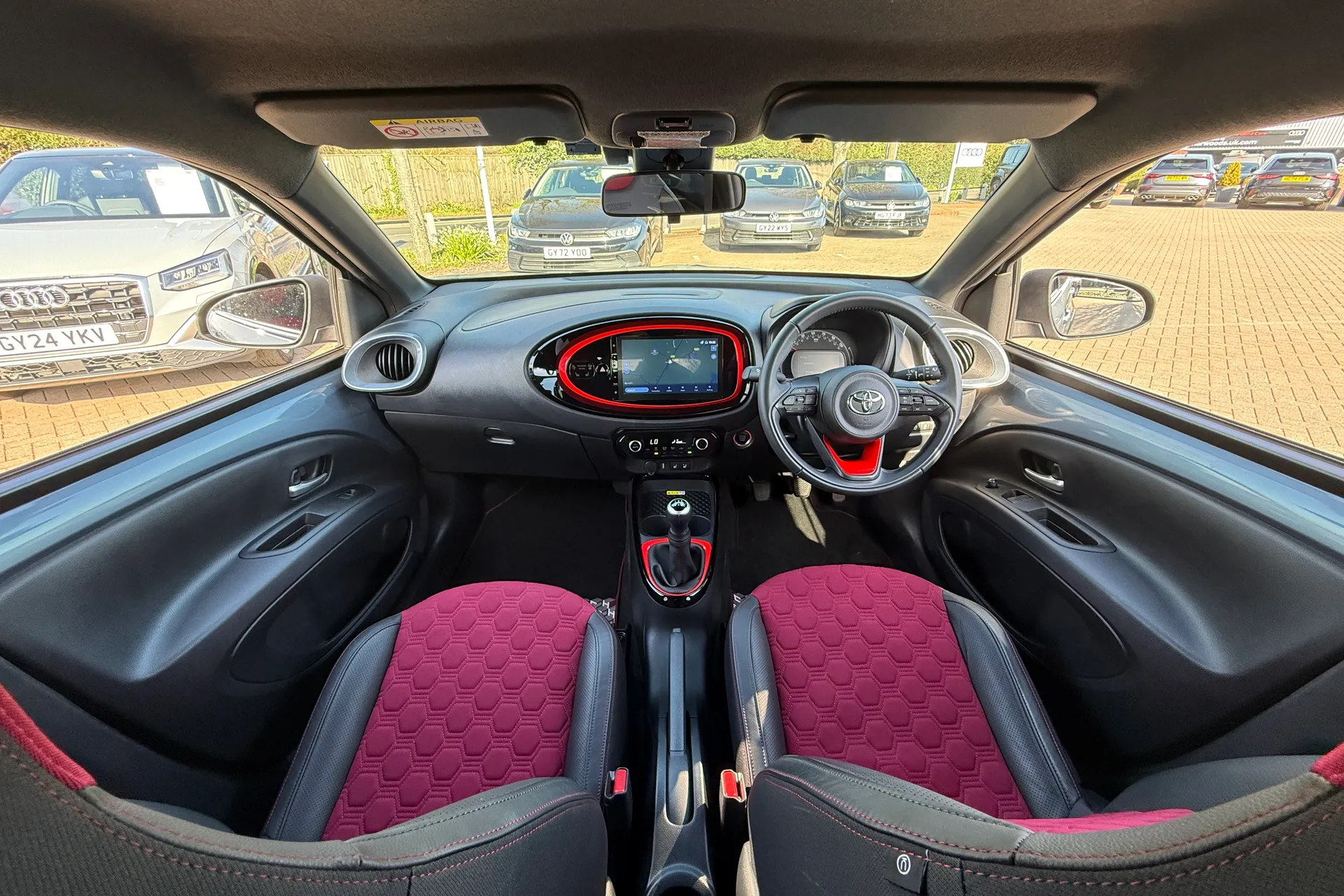 TOYOTA AYGO X thumbnail image number 3