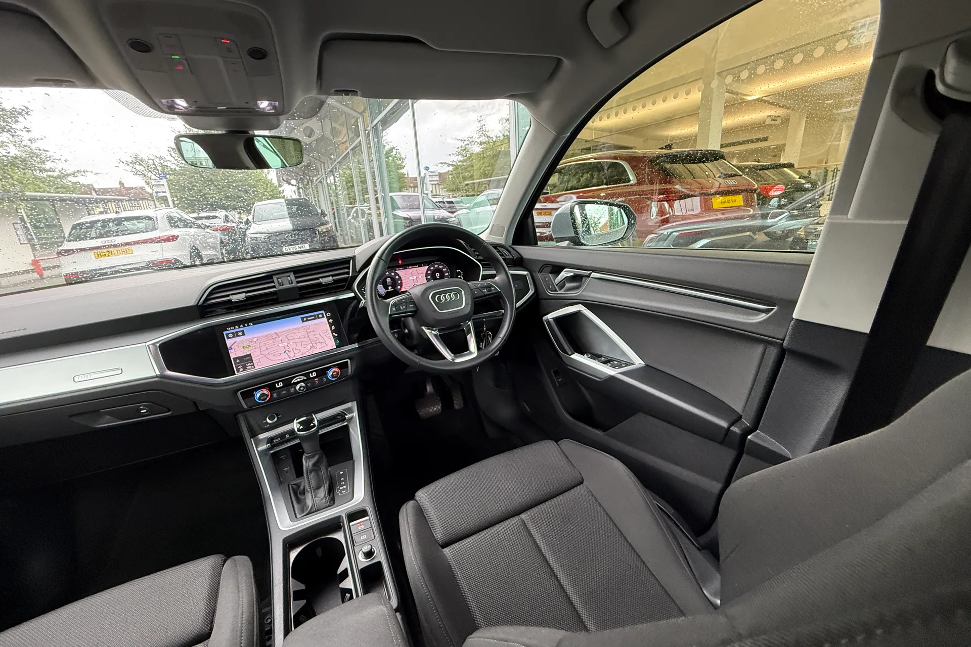 Audi Q3 thumbnail image number 43