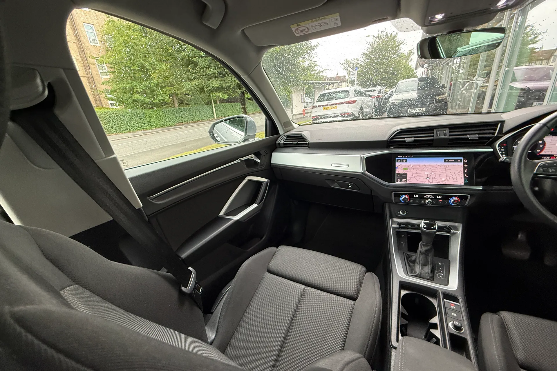 Audi Q3 thumbnail image number 44