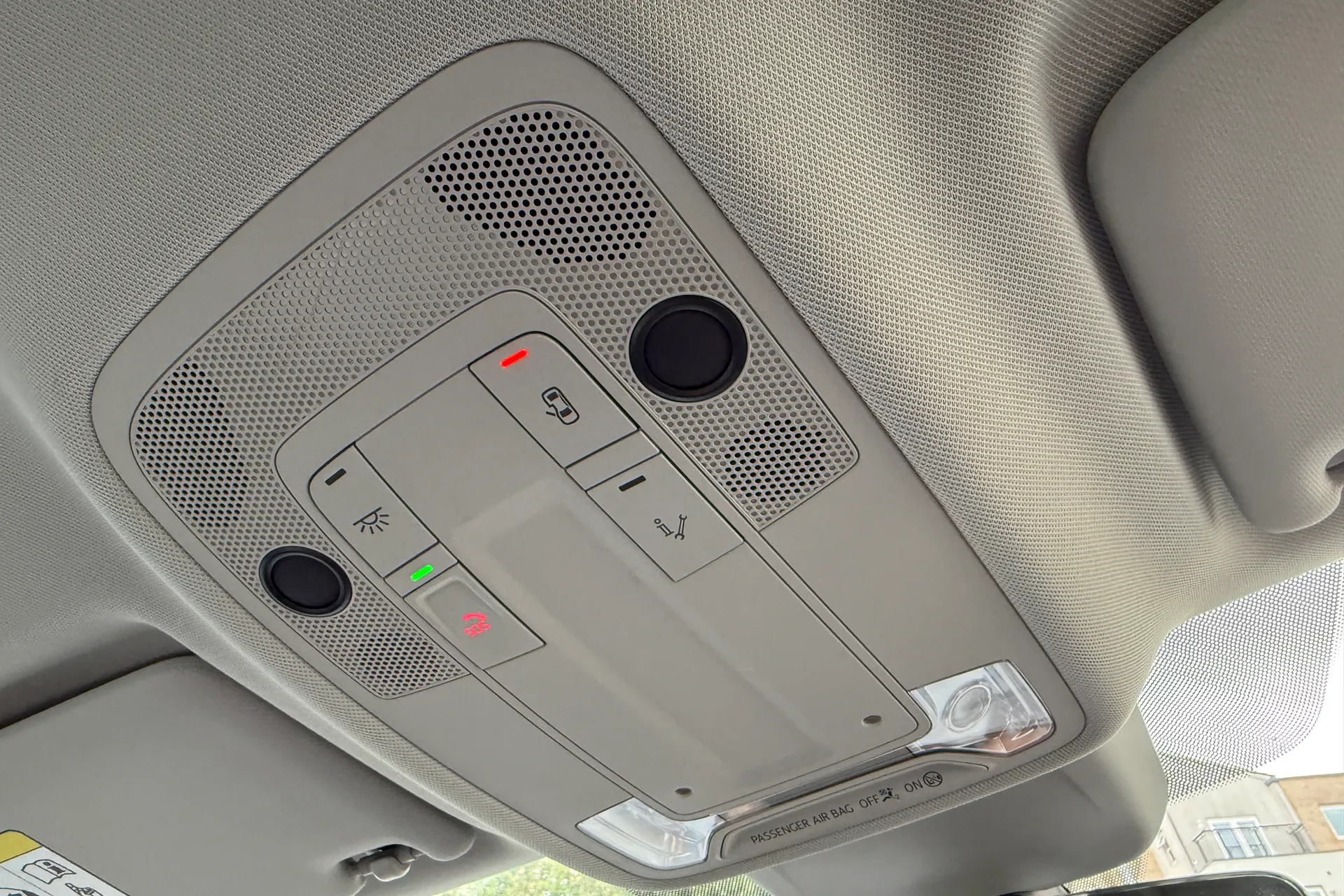 Audi Q3 thumbnail image number 30