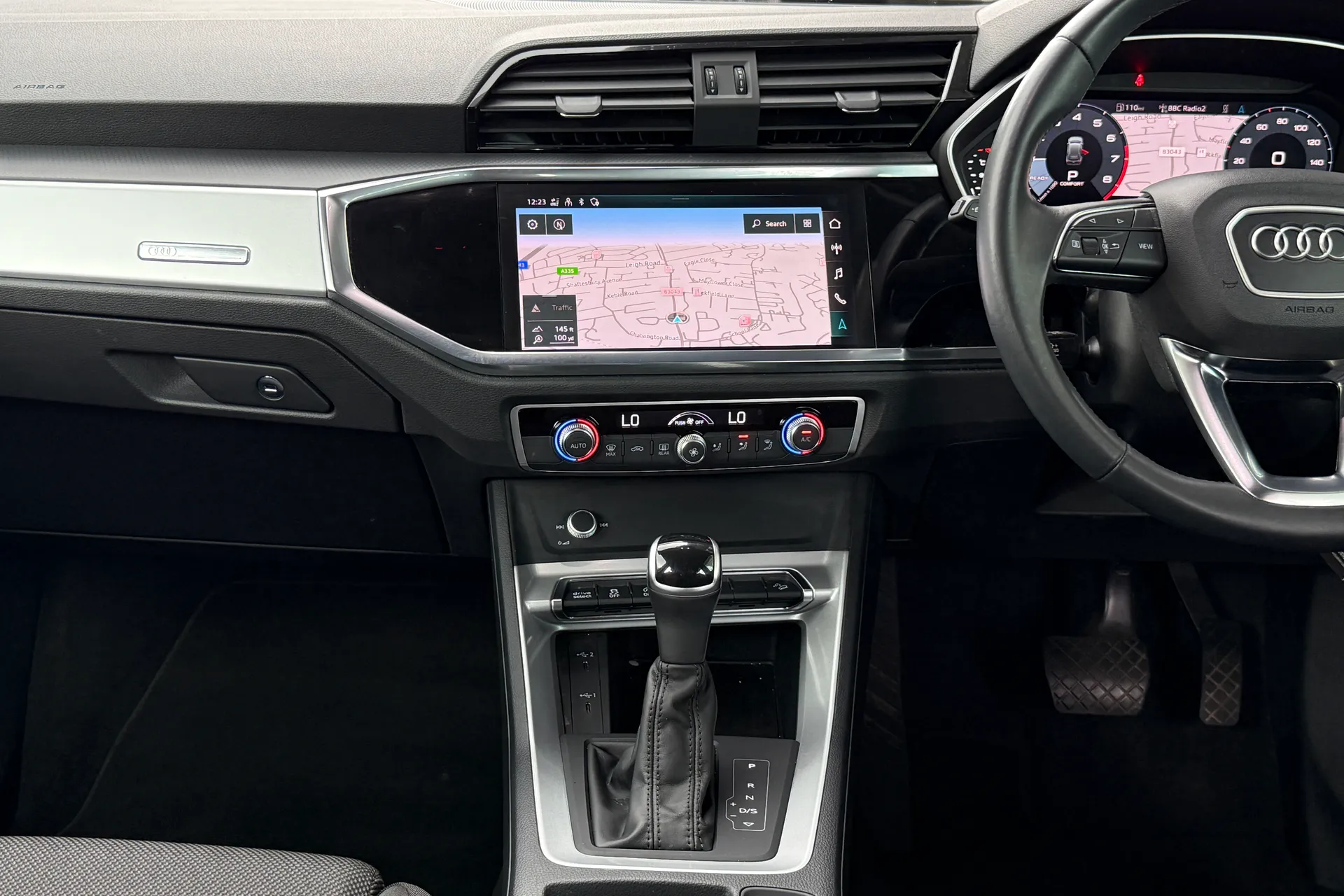 Audi Q3 thumbnail image number 41
