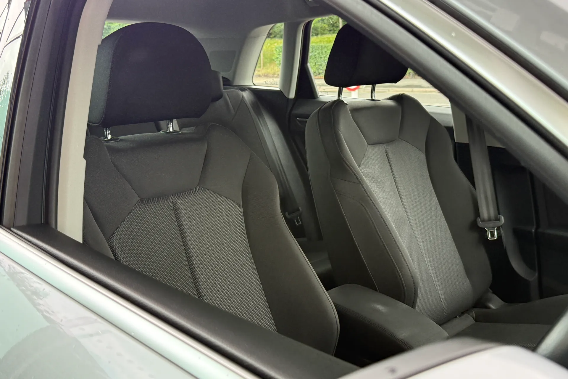 Audi Q3 thumbnail image number 35