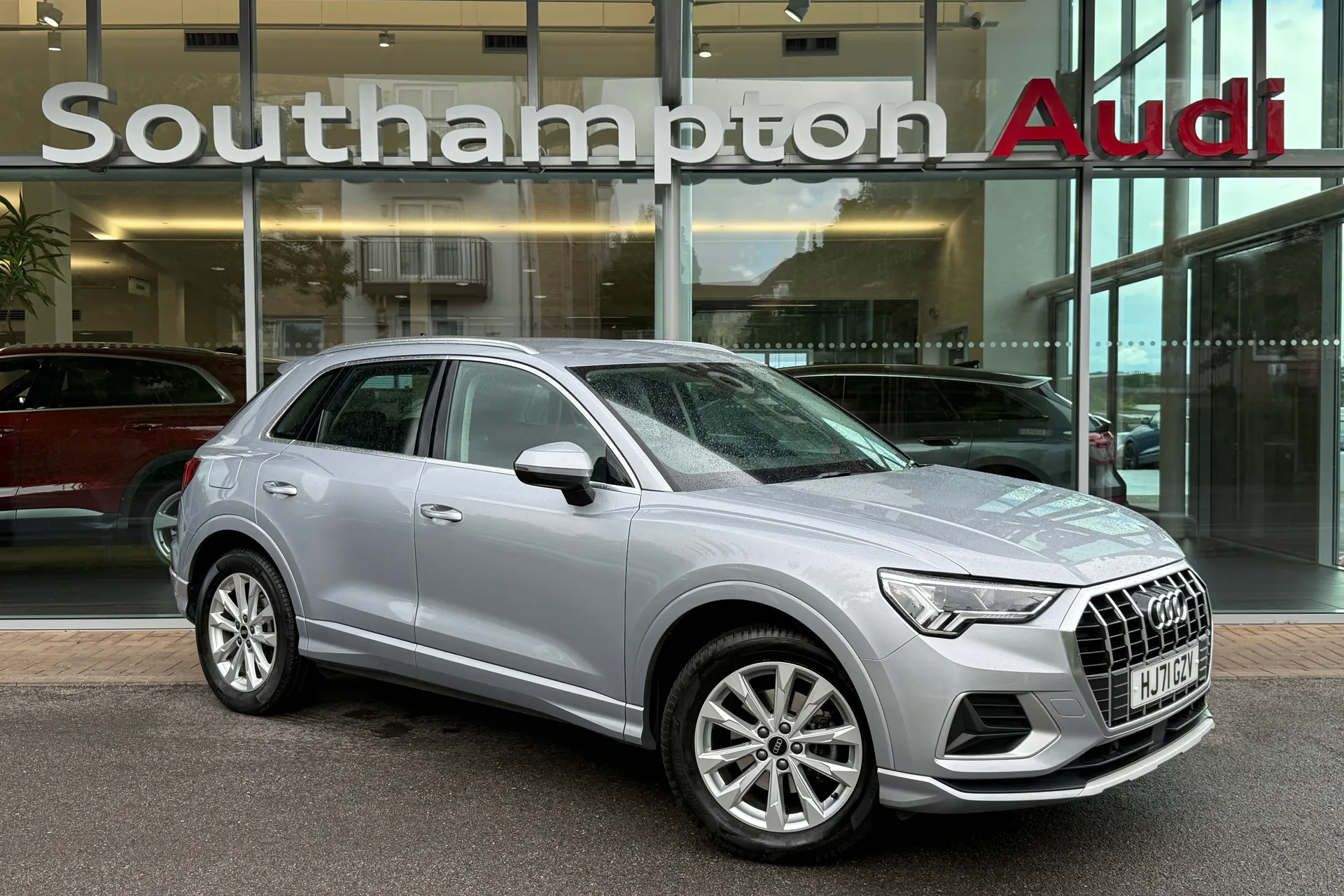 Audi Q3 thumbnail image number 61