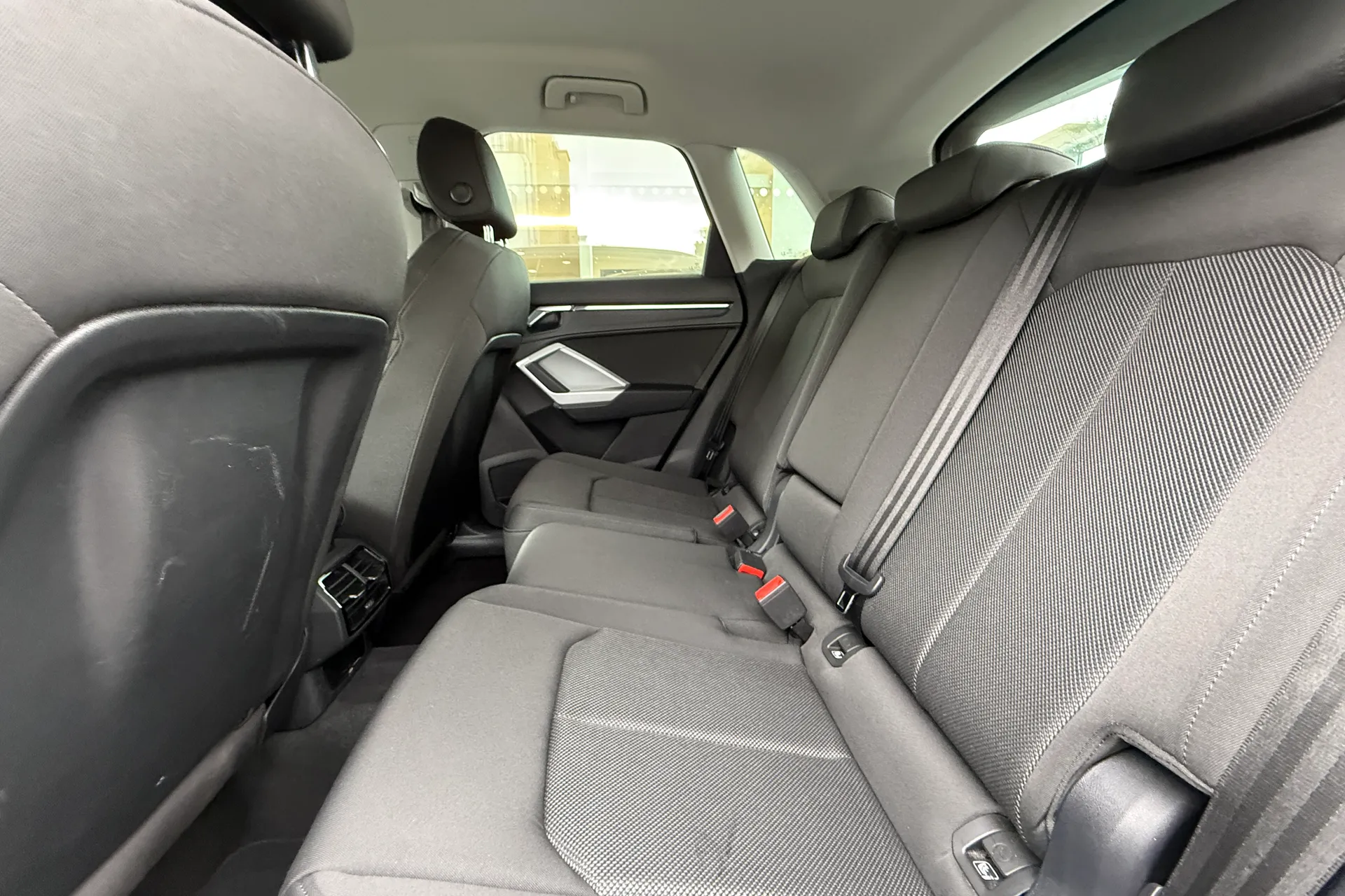 Audi Q3 thumbnail image number 52