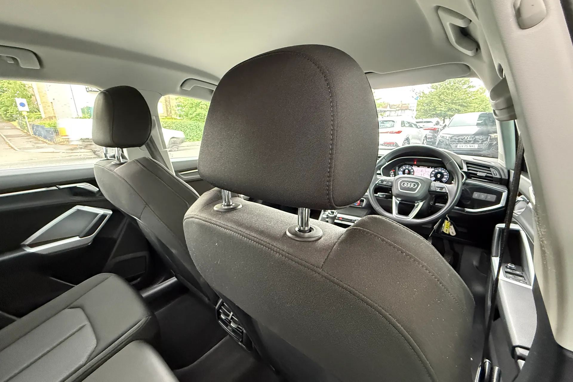 Audi Q3 thumbnail image number 39
