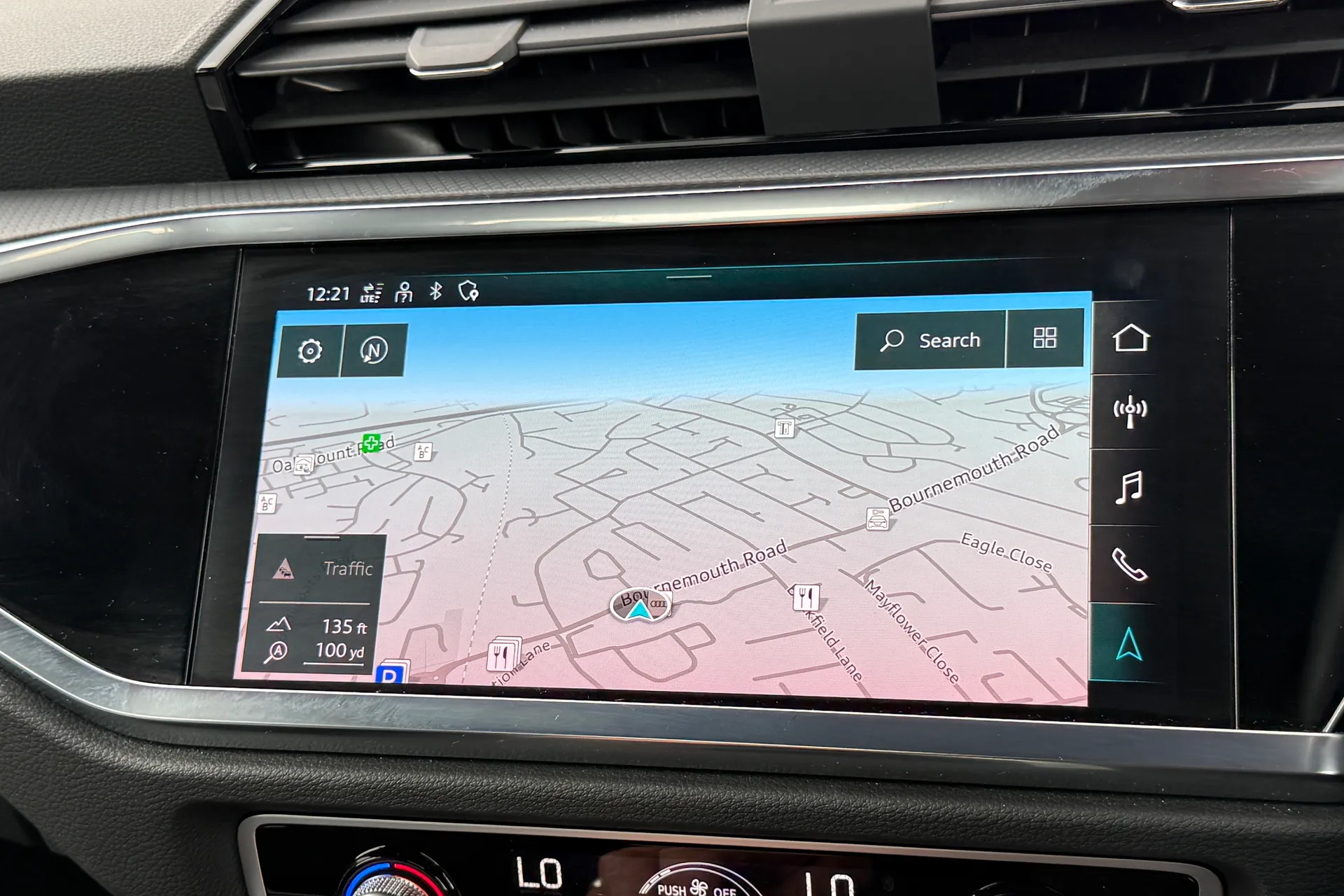 Audi Q3 thumbnail image number 4